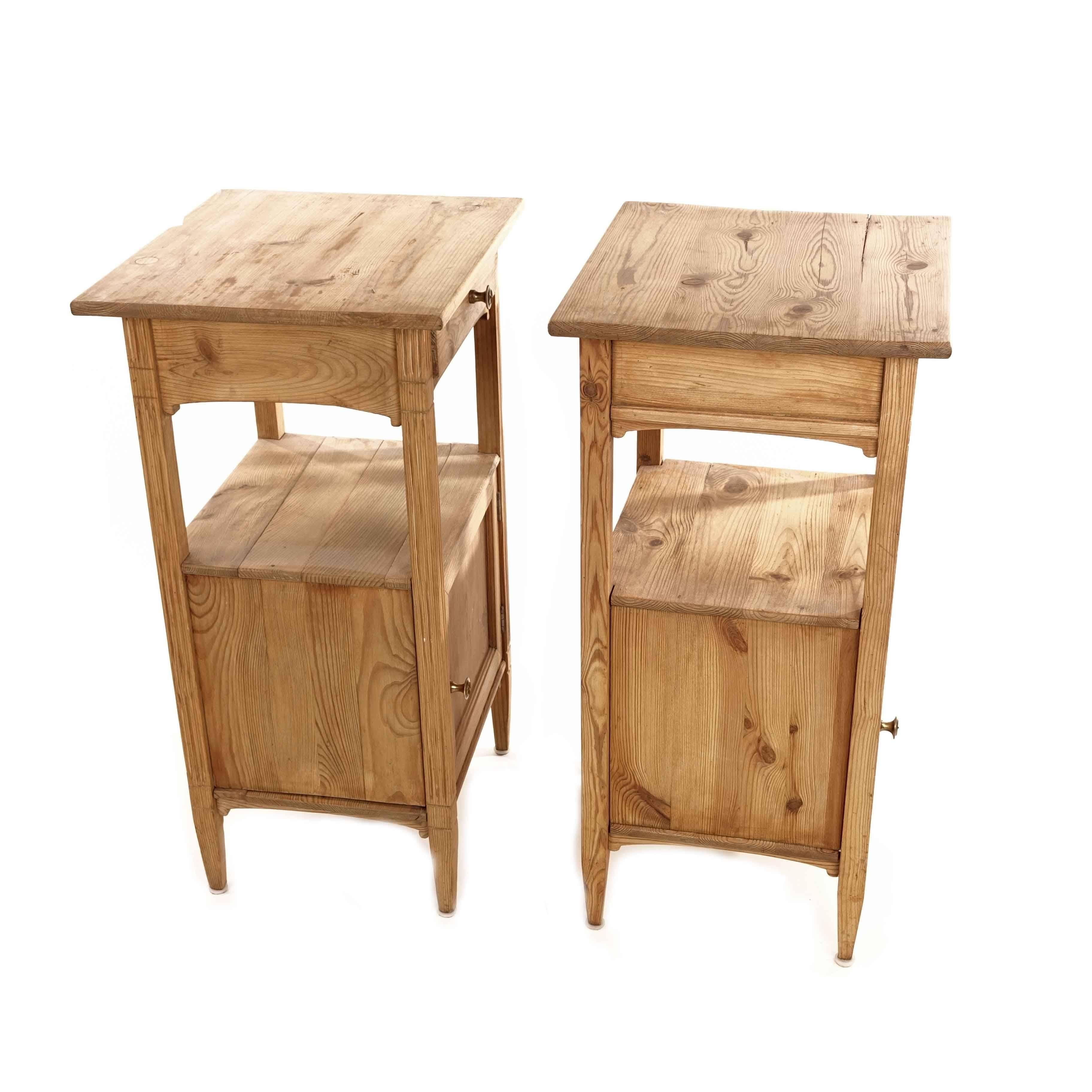 Early 1900s bed side tables in pine.