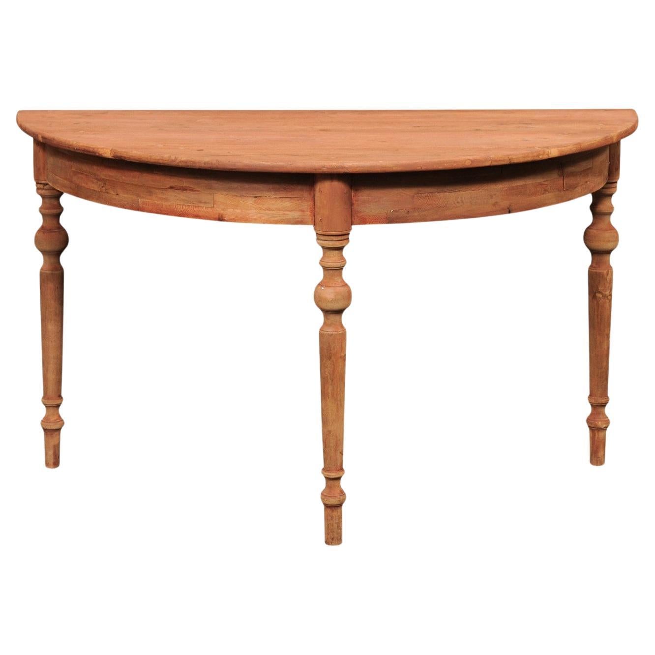 Table Demi-Lune suédoise ancienne avec pieds joliment tournés, finition douce en rouge mat en vente