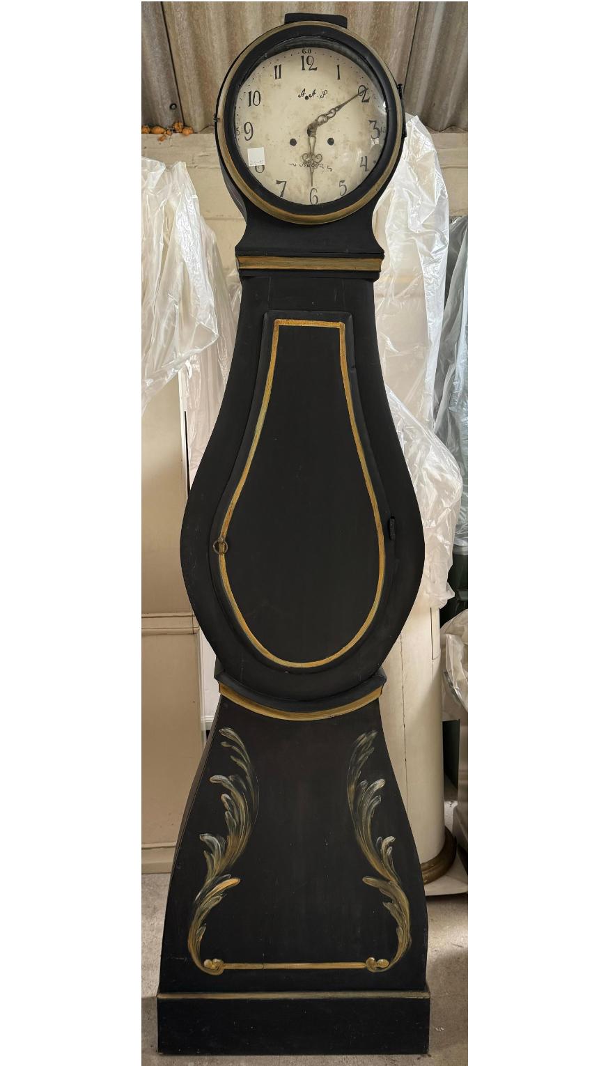 Reloj Sueco Antiguo Mora Clocks  Arte popular negro Plumas 1800s 203cm AAS A Tallado en venta