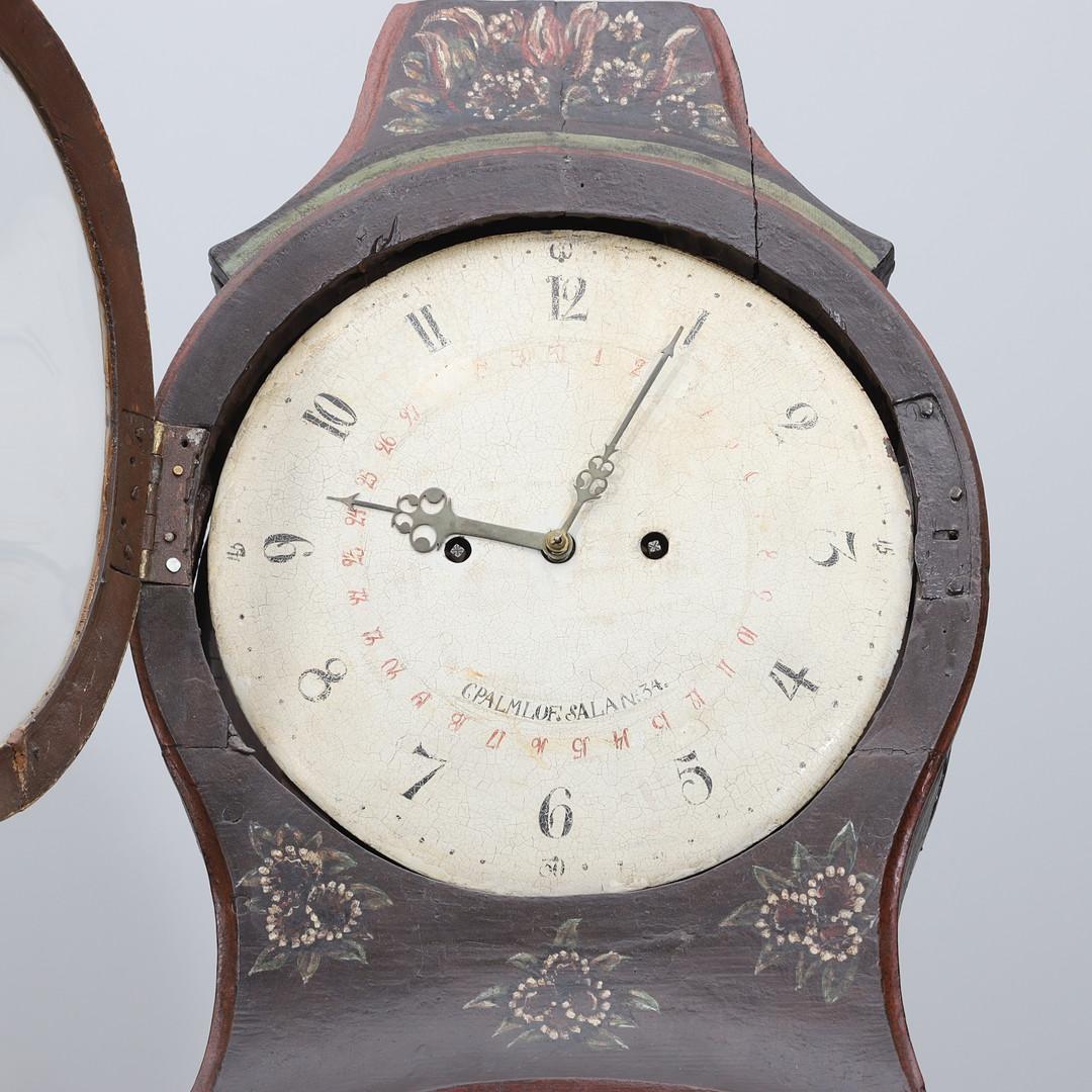 Schwedische antike Mora-Uhr  Volkskunst Gemälde 1800er 230cm C Palmlöf Sala  im Zustand „Gut“ im Angebot in LONDON, GB