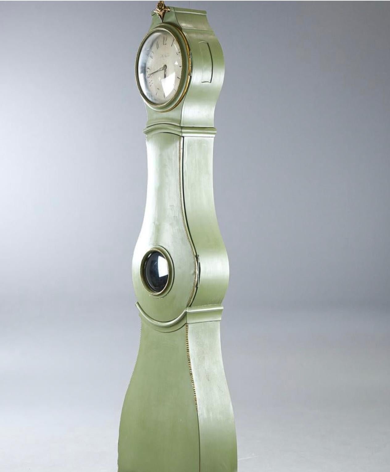 Gustavien Horloge suédoise antique Mora Clocks Green Early 1800s 210m Åman Arboga A en vente