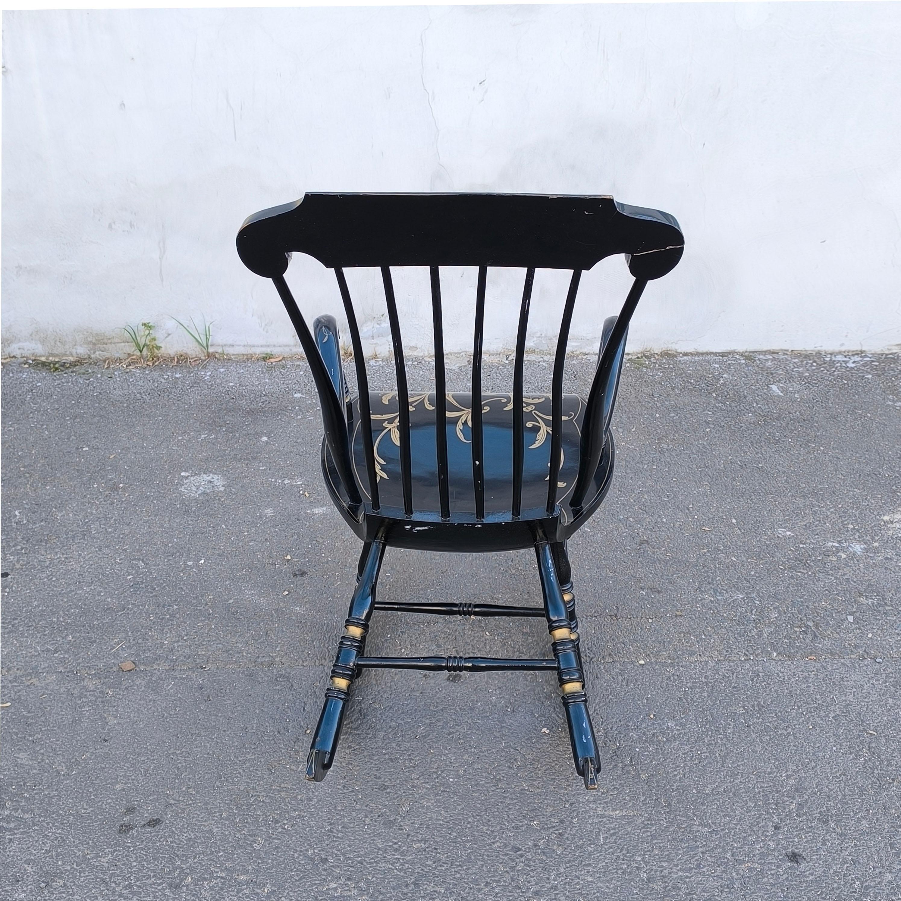 Swedish Antique Rocking Chair 6 Legs 19th Century Hand Painted Black Gold In Good Condition For Sale In Bochum, NRW