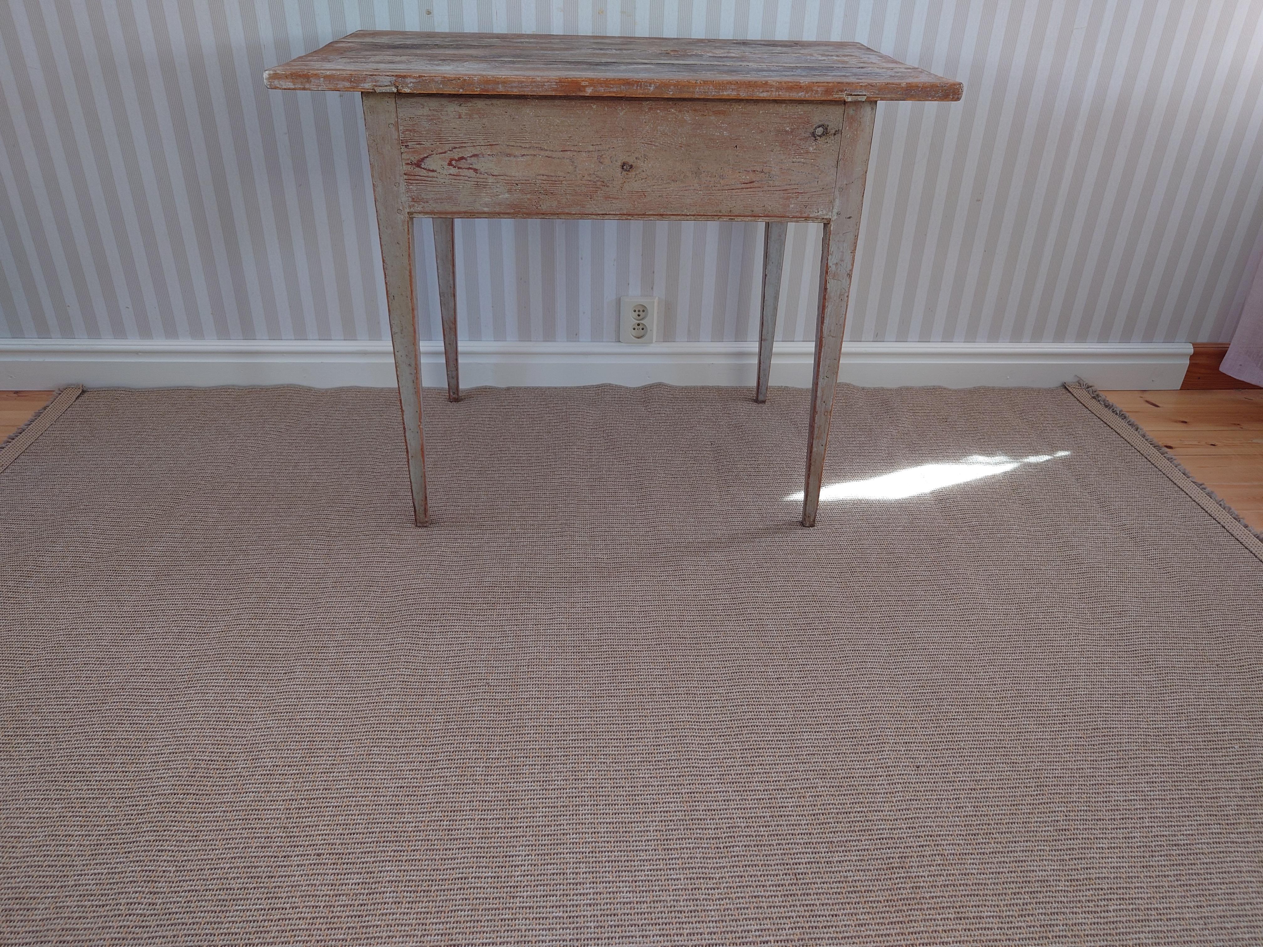 Swedish antique  rustic genuine  Gustavian Table with original paint For Sale 4