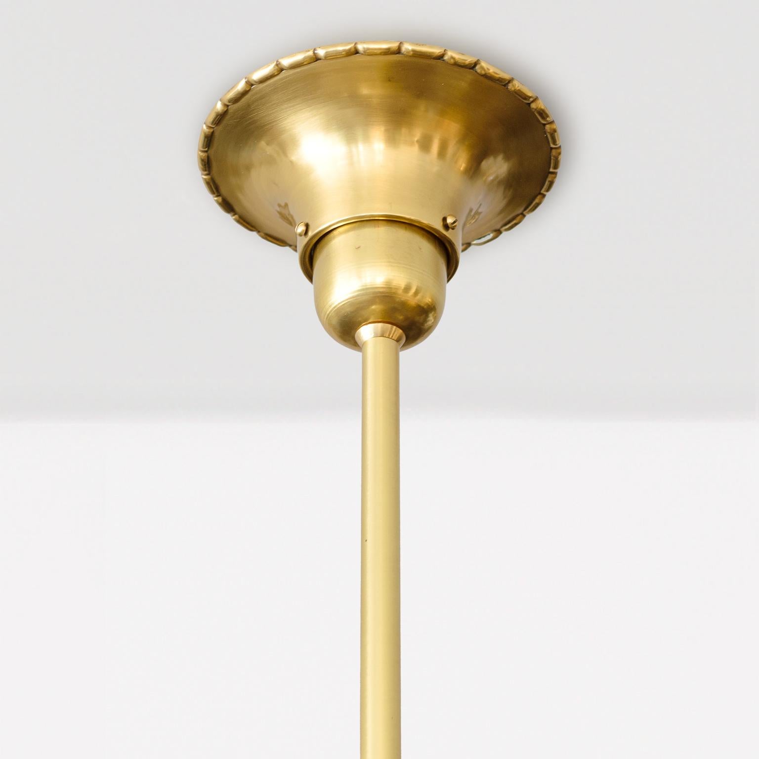 Ottone Lampadario svedese Art Deco a 5 bracci in ottone lucido in vendita