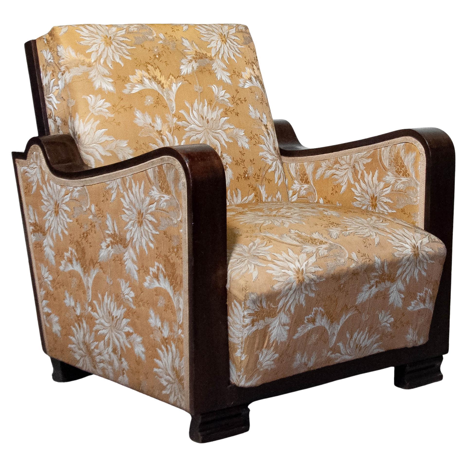 Schwedischer Art-Déco-Sessel, goldener Jacquard-Stoff, Gestell aus Buche, 1920er Jahre