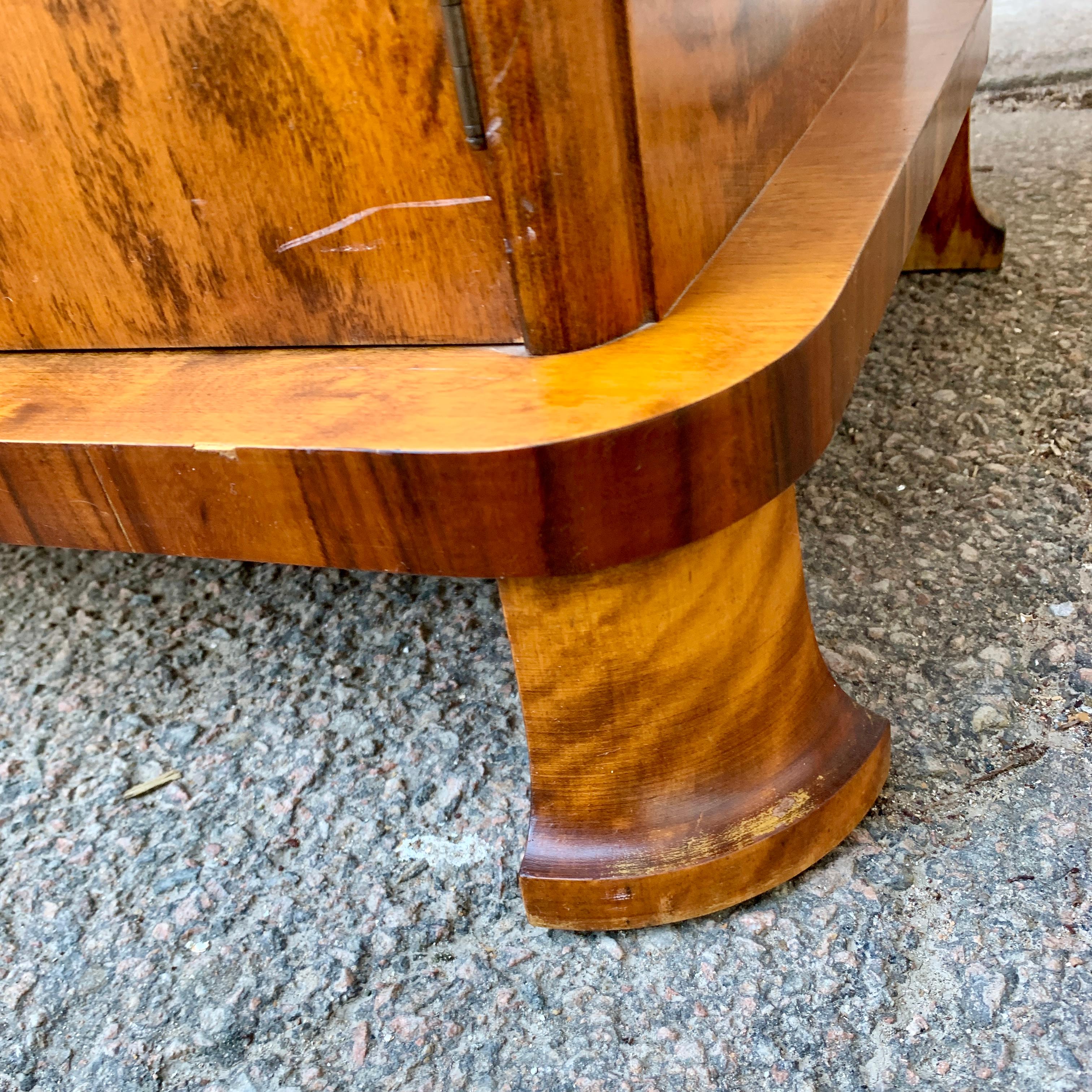 Swedish Art Deco Birch and Marquetry Inlay Cocktail Table For Sale 5