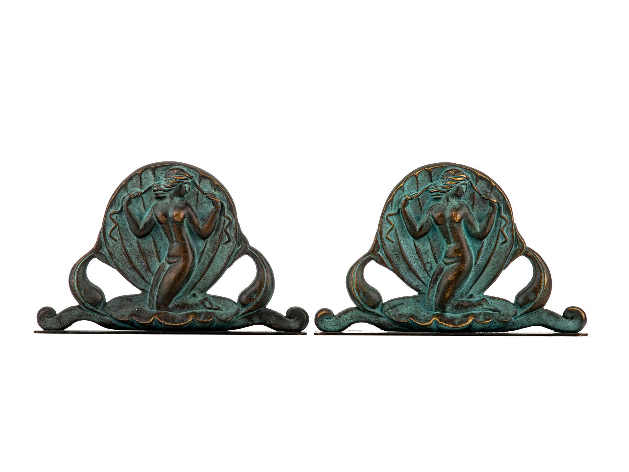 Swedish Art Deco Bookends in Bronze by Oscar Andersson for Ystad Metall In Good Condition For Sale In Stockholm, SE