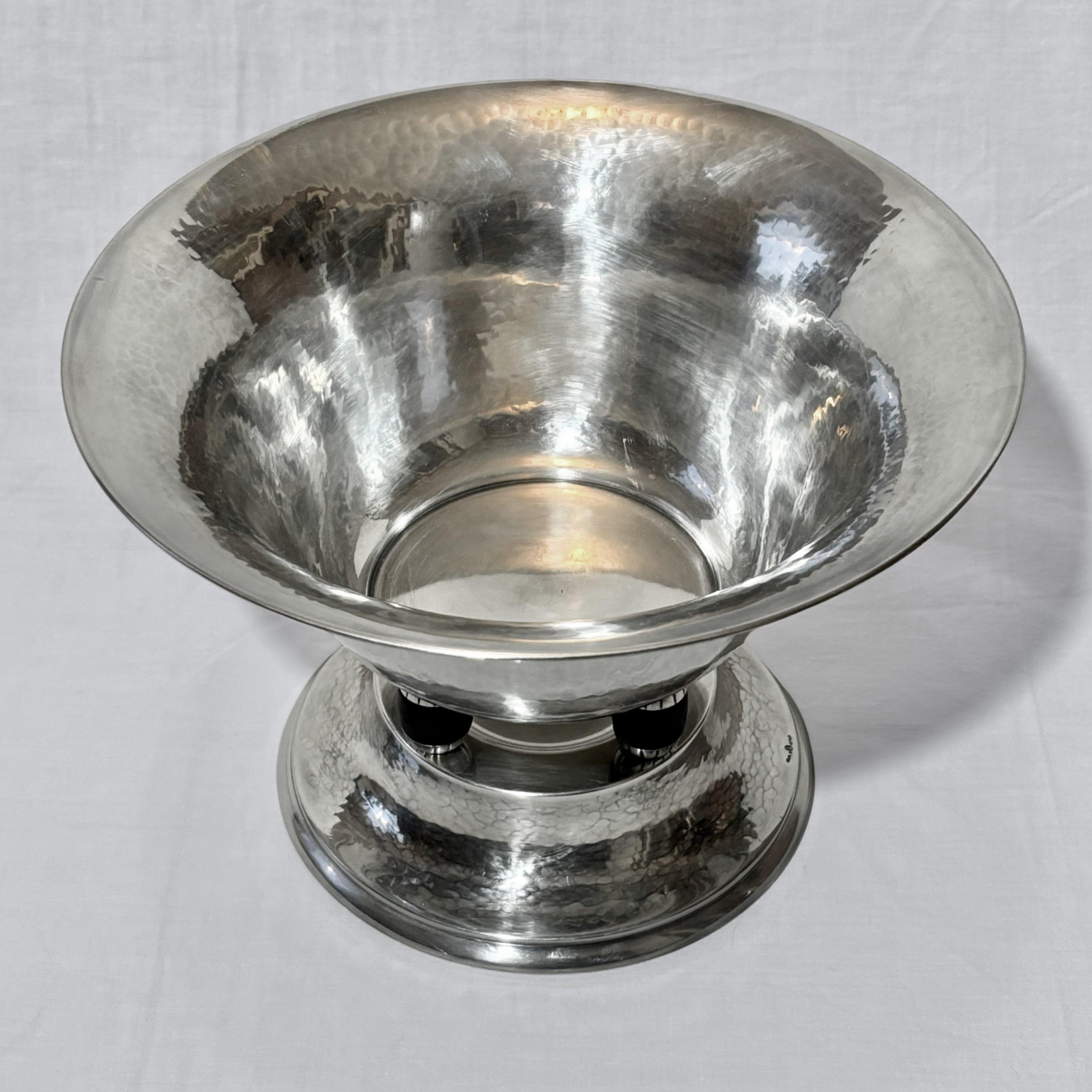 Mid-20th Century Swedish Art Deco bowl by GAB Eskilstuna, nickel silver and oak, 1930s For Sale