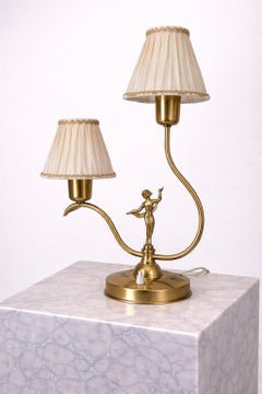 Lámpara de mesa Art Decó sueca de latón figurado de Ystad-Metall, años 30