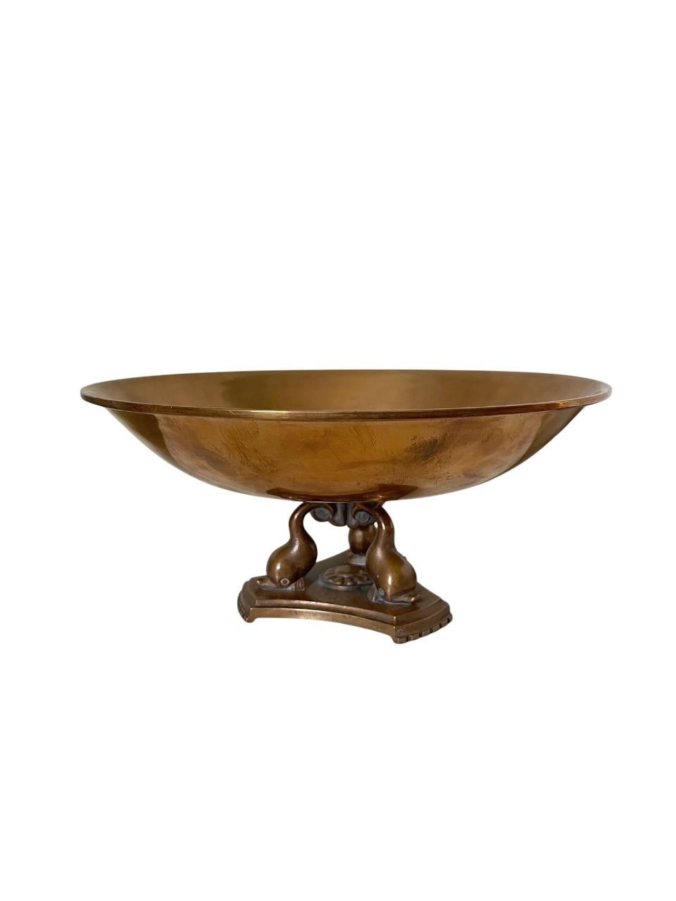 Pieza central de bronce - NJ Escandinavo moderno en venta