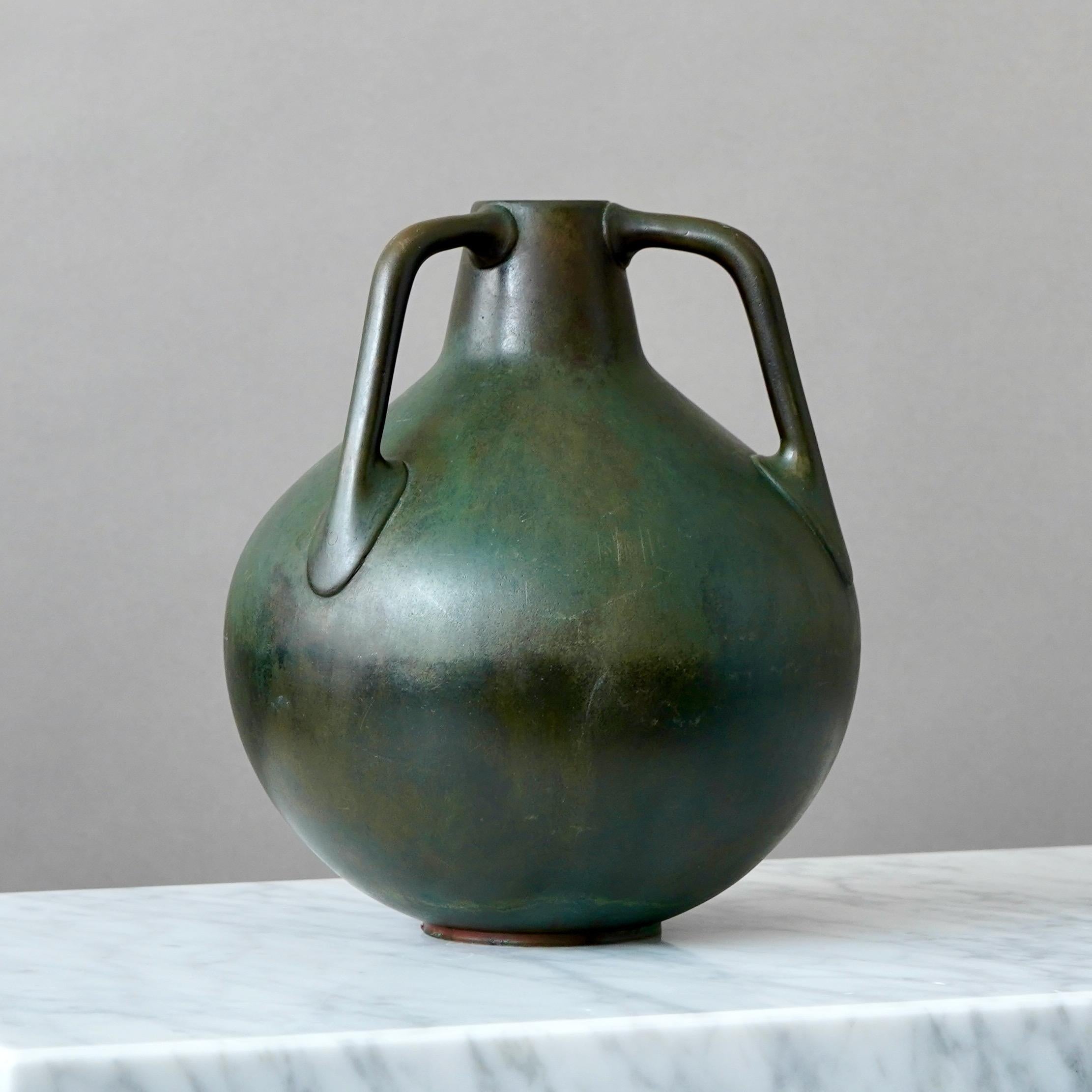 Bronzo Vaso svedese in bronzo Art Deco, anni '30 in vendita