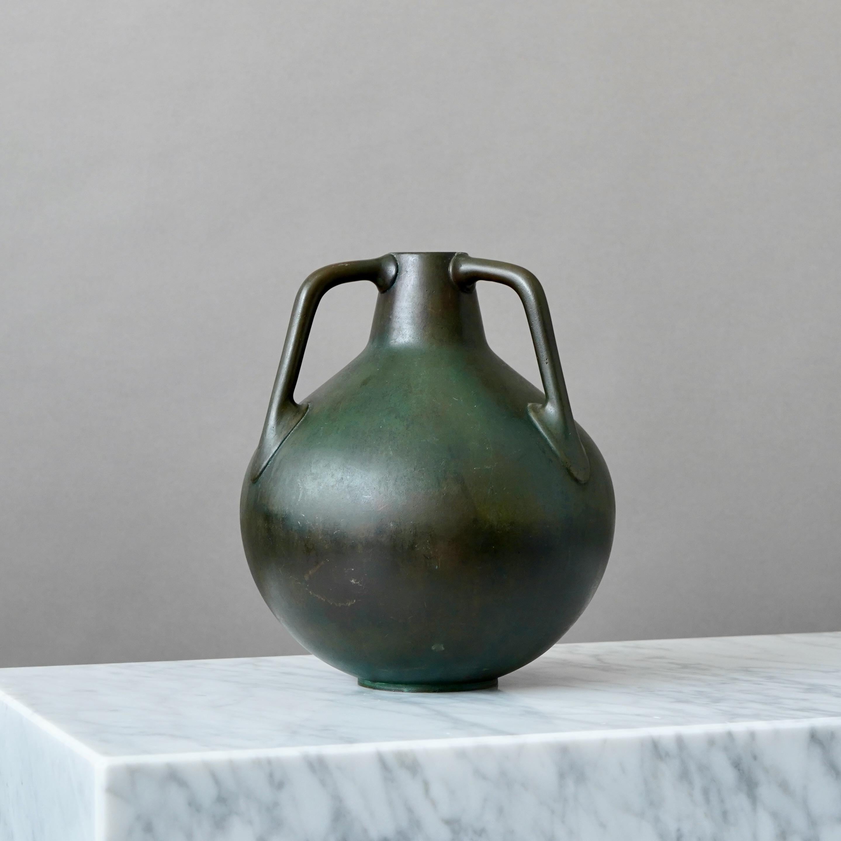 Vaso svedese in bronzo Art Deco, anni '30 in vendita 1