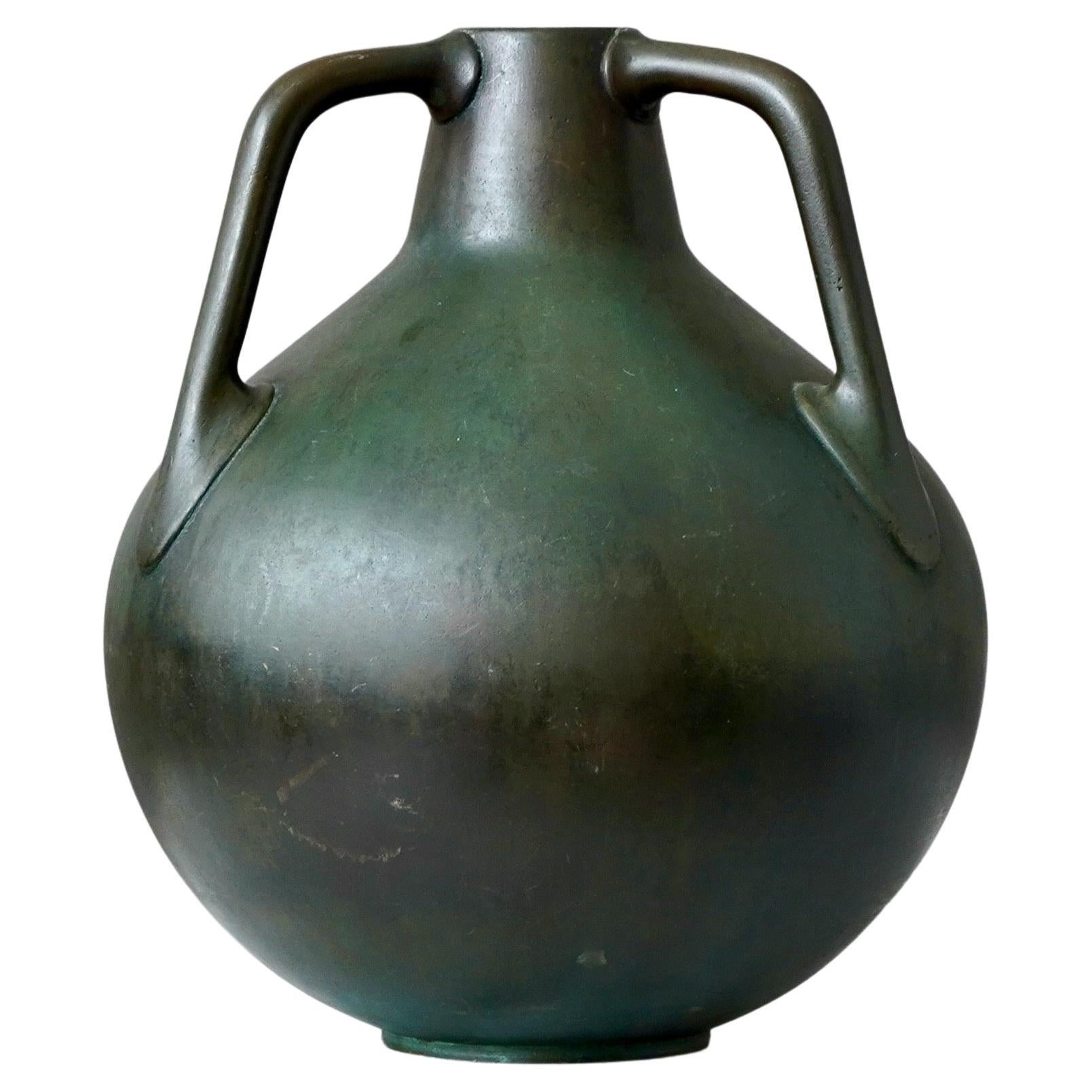 Vase suédois Art déco en bronze, années 1930