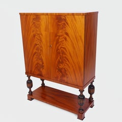 Swedish Art Deco Cabinet in the style of Axel Einar Hjorth by Reiners Möbelfabri