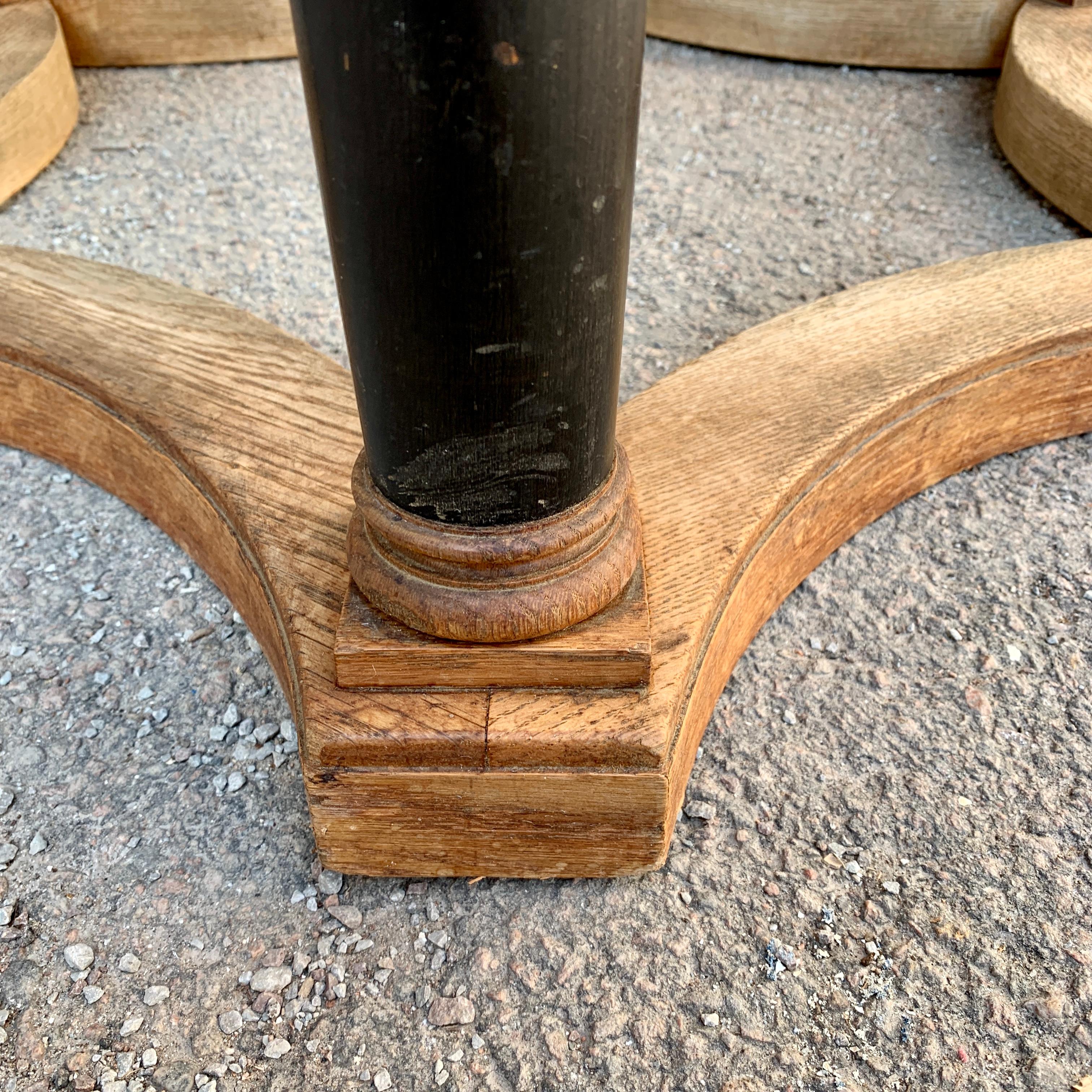 Swedish Art Deco Cocktail Table in Oak Marquetry 12