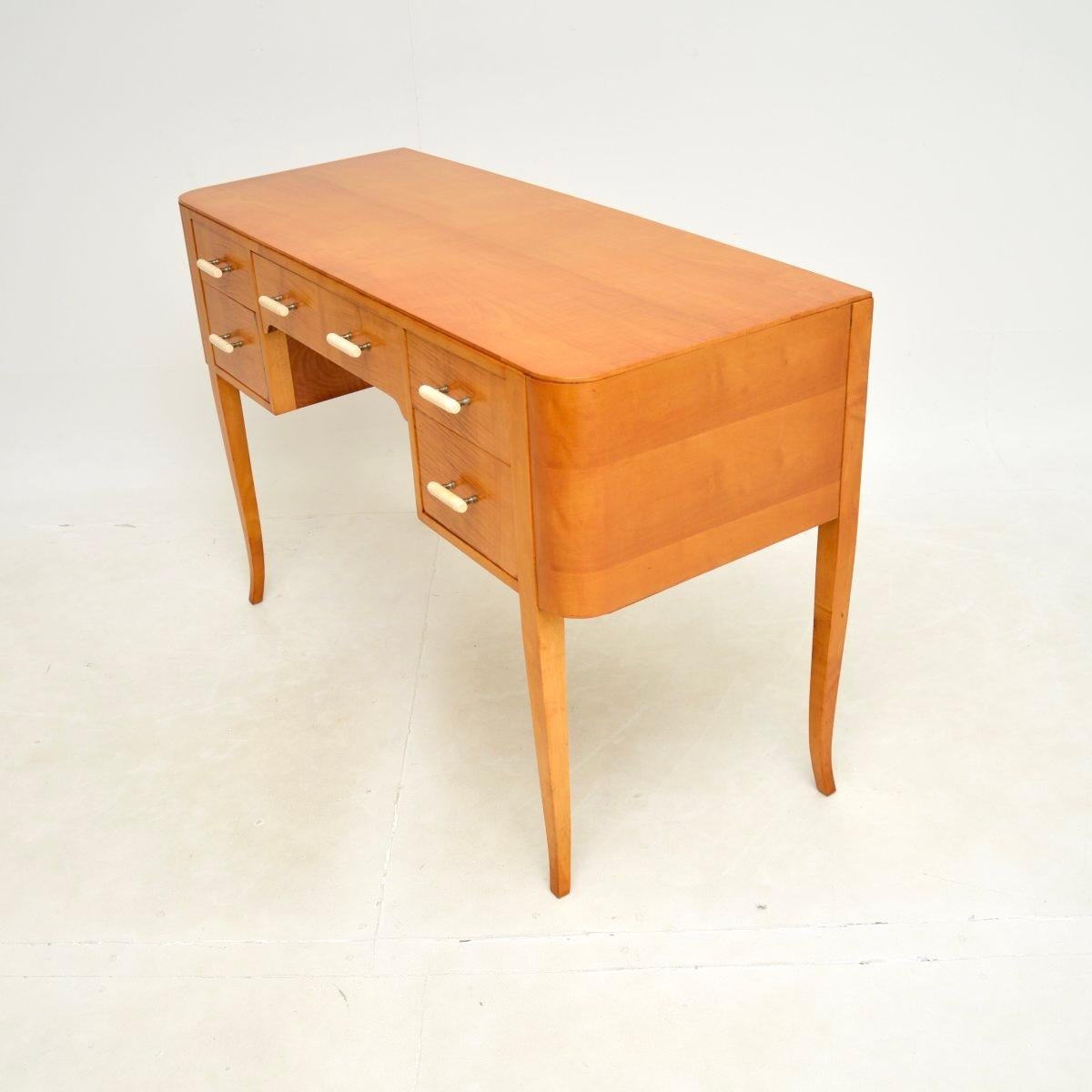 Swedish Art Deco Desk in Satin Birch 1