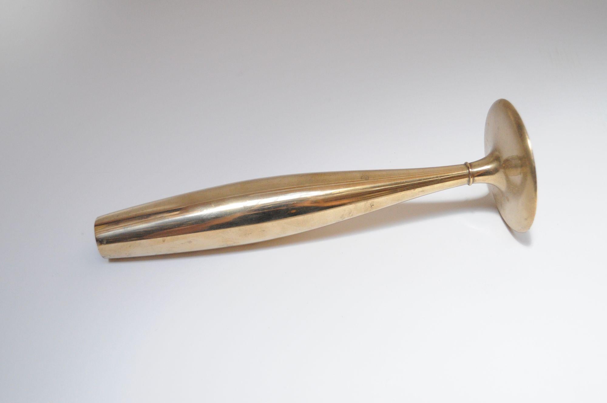 Svedese Vaso a bocciolo svedese Art Deco Dirigold Goldware in vendita