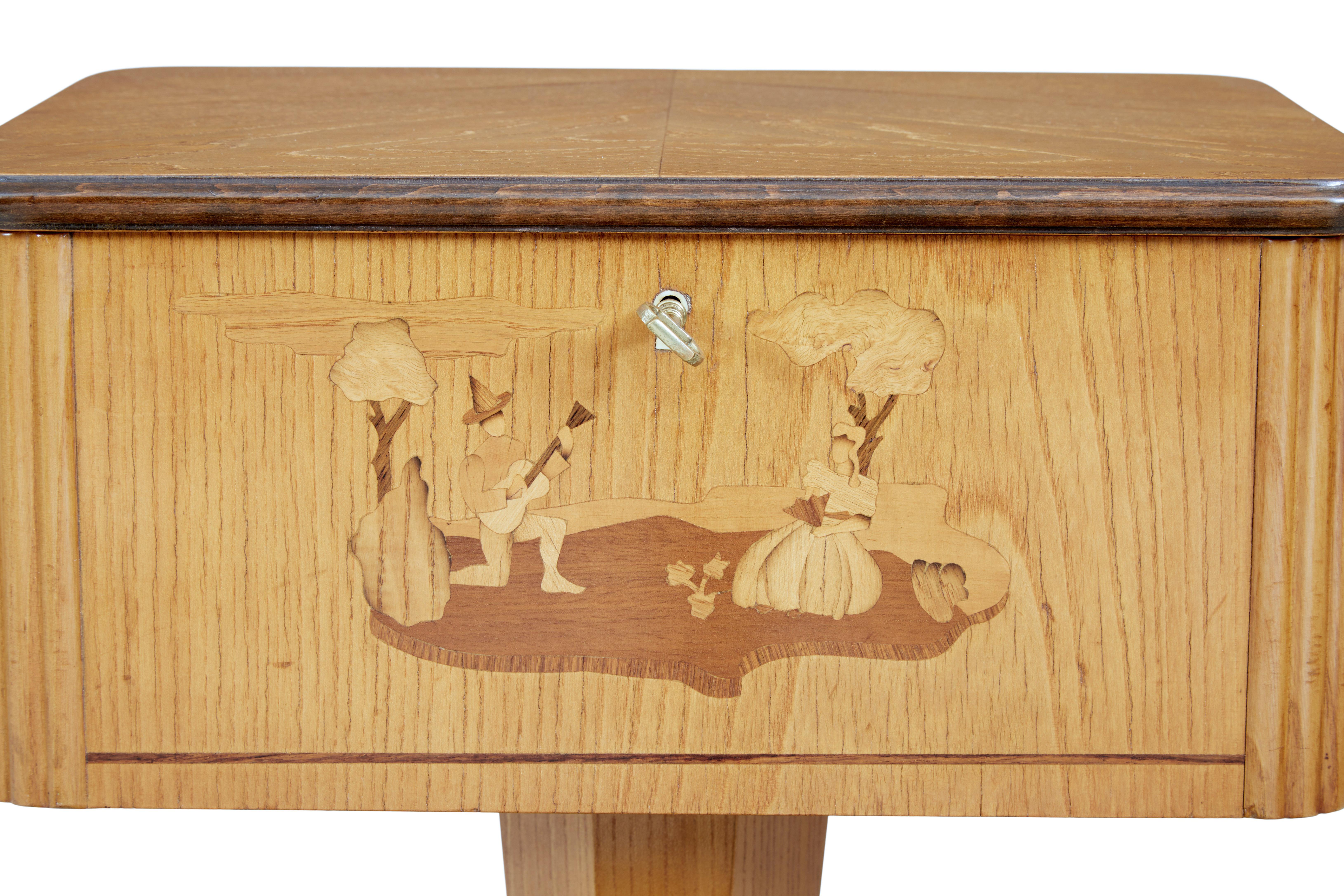 Swedish Art Deco Elm Inlaid Small Work Table In Good Condition In Debenham, Suffolk