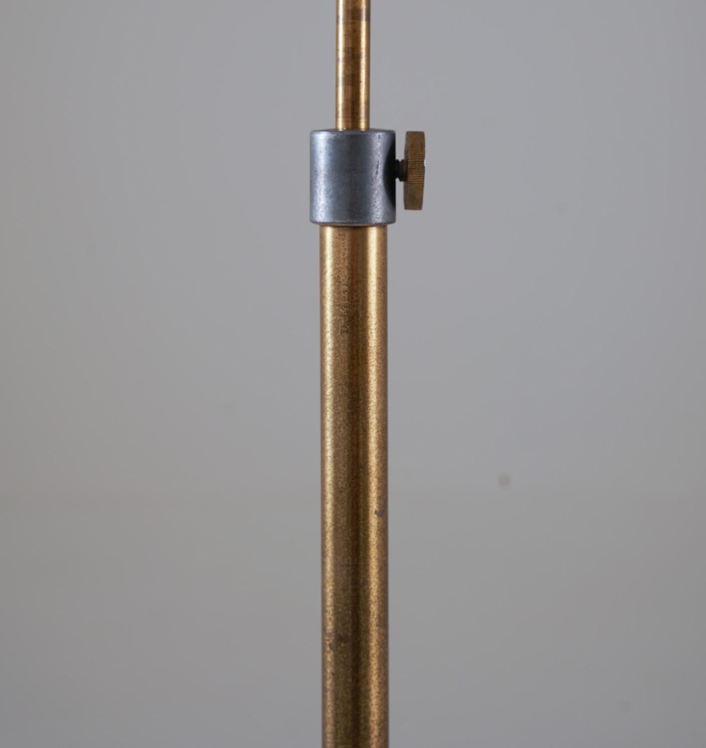 Swedish Art Deco Floor Lamp in Brass, 1930s For Sale 1