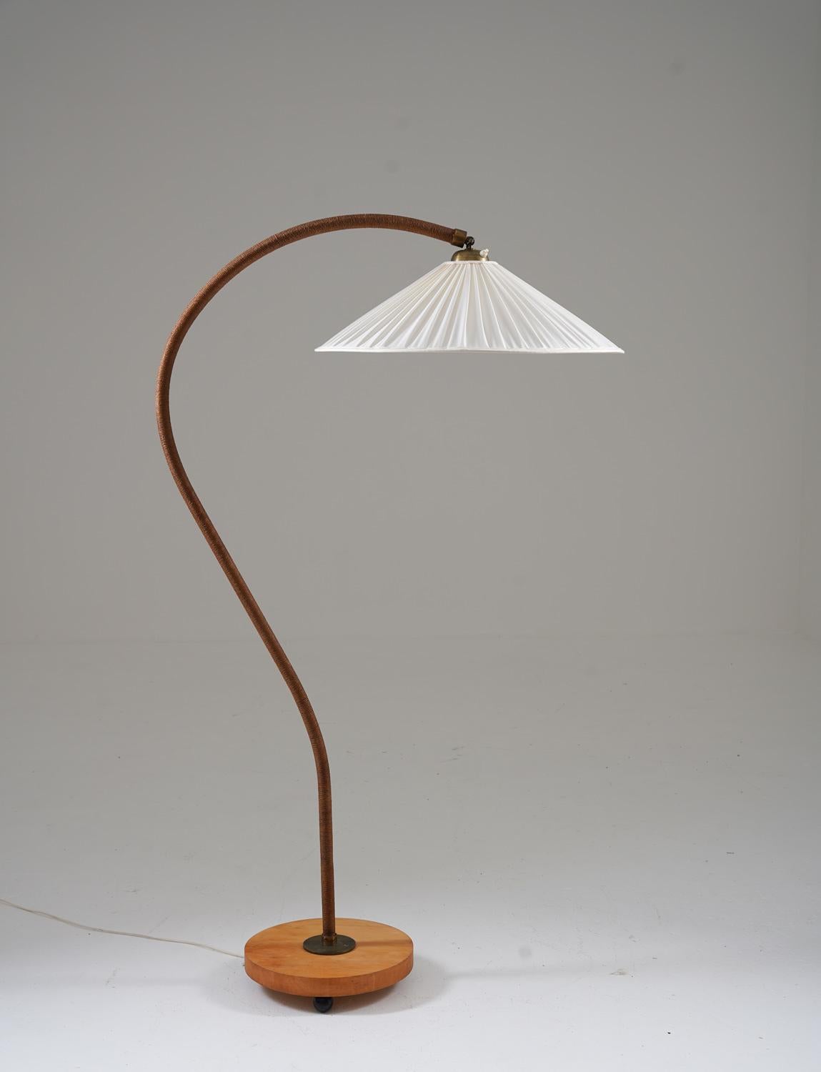Scandinavian Modern Swedish Art Deco Floor Lamp in Brass and Paper Cord Webbing