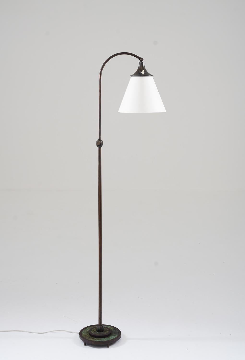 Swedish Art Deco Floor Lamp in Bronze, 1920s For Sale 2