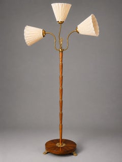 Schwedische Art-Déco-Stehlampe aus Teakholz und Messing – Ystad-Metall, 1940er Jahre