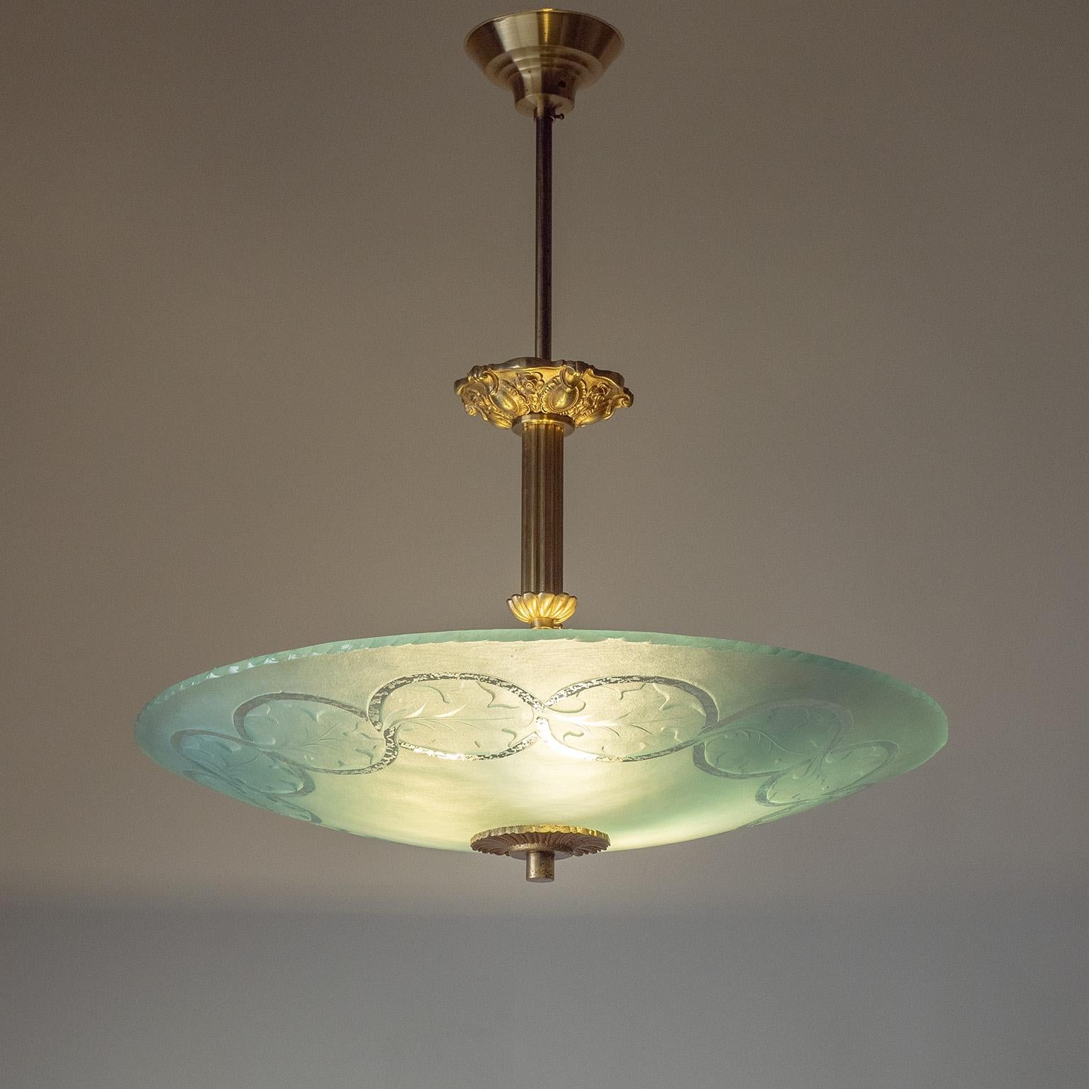 Lampadario svedese in vetro e ottone Art Deco, circa 1940 in vendita 3