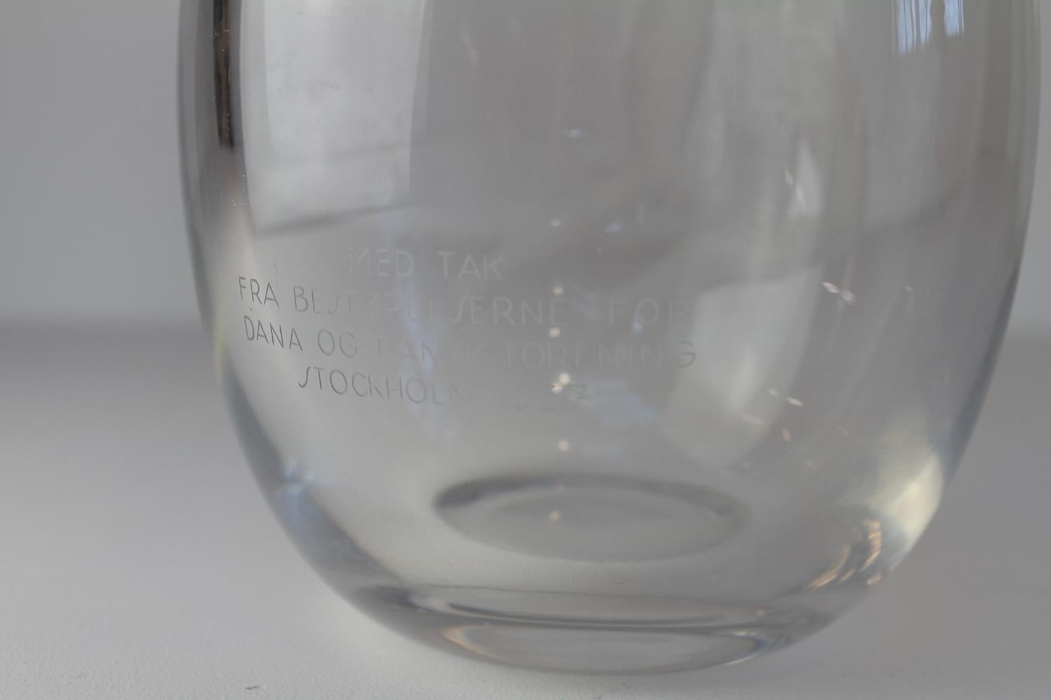 Vaso in vetro Swedish Art Glass con coppia di Vicke Lindstrand per Orrefors, 1930. in vendita 3