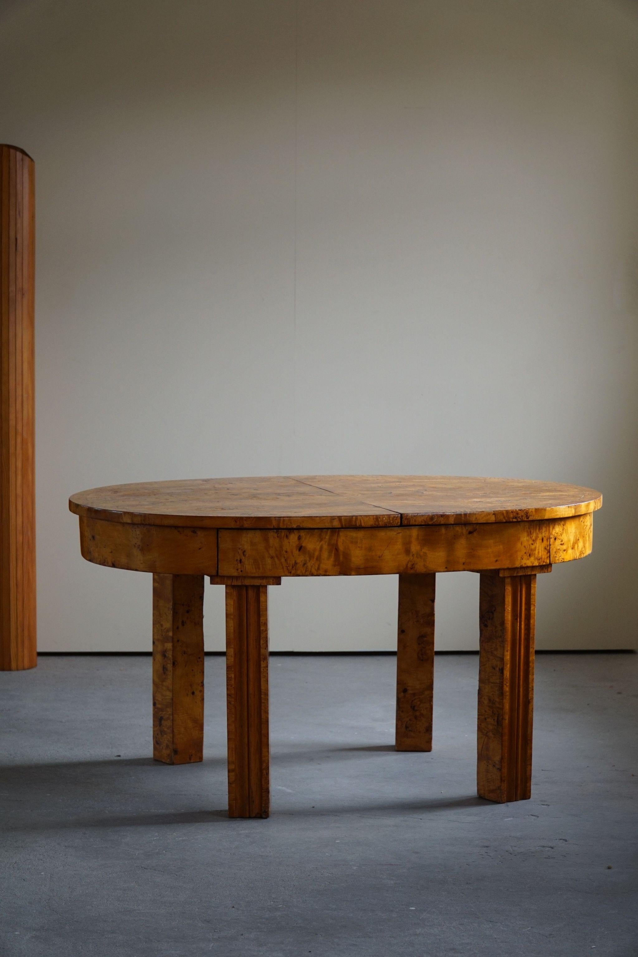 20th Century Swedish Art Deco Oval Dining Table in Burl Wood, 1930s