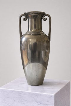 Vaso ad anfora in peltro Art Deco svedese di Svenskt Tenn, anni '30