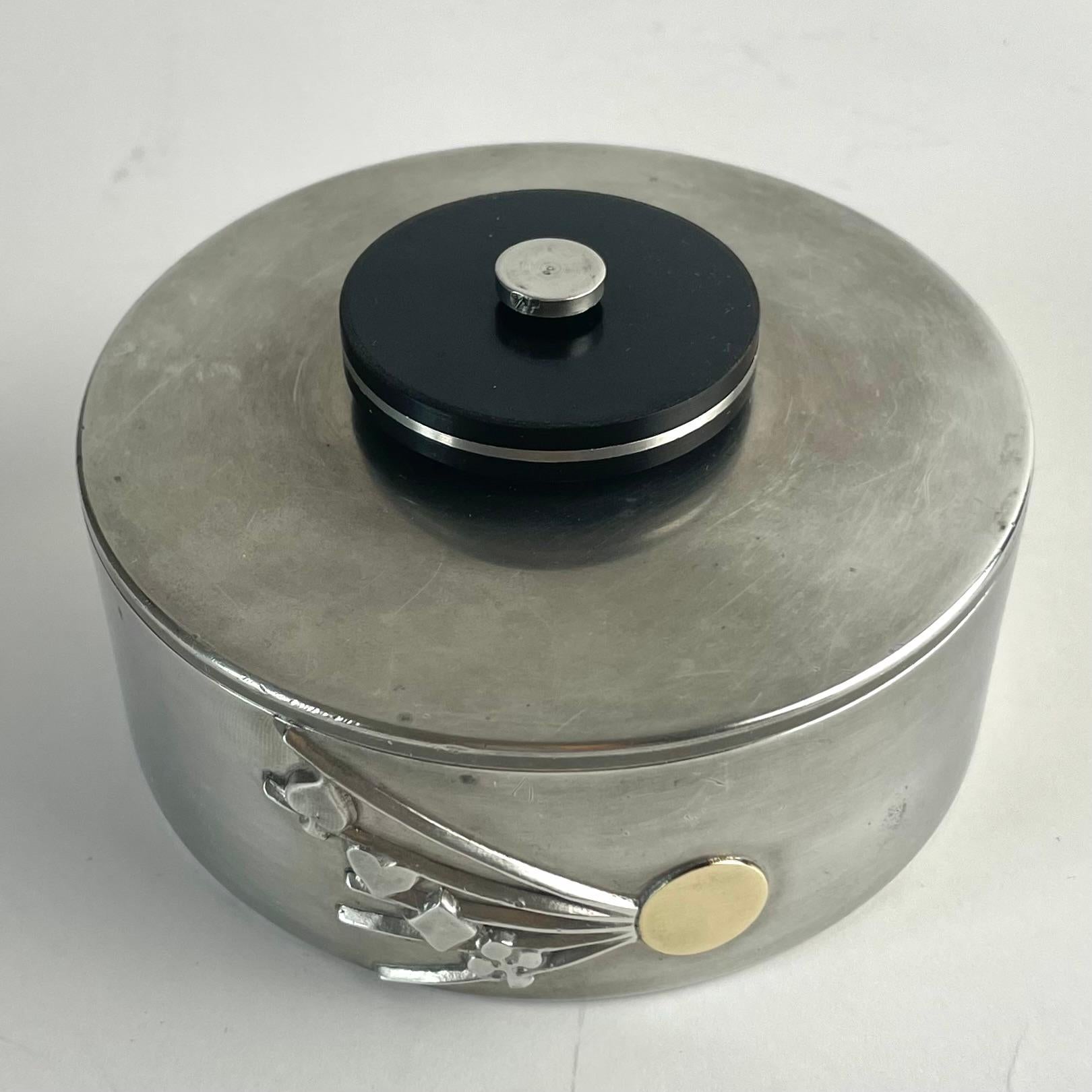 Swedish Art Deco Pewter, Bakelite, and Brass Lidded Box by GAB, 1935 In Good Condition For Sale In Knivsta, SE