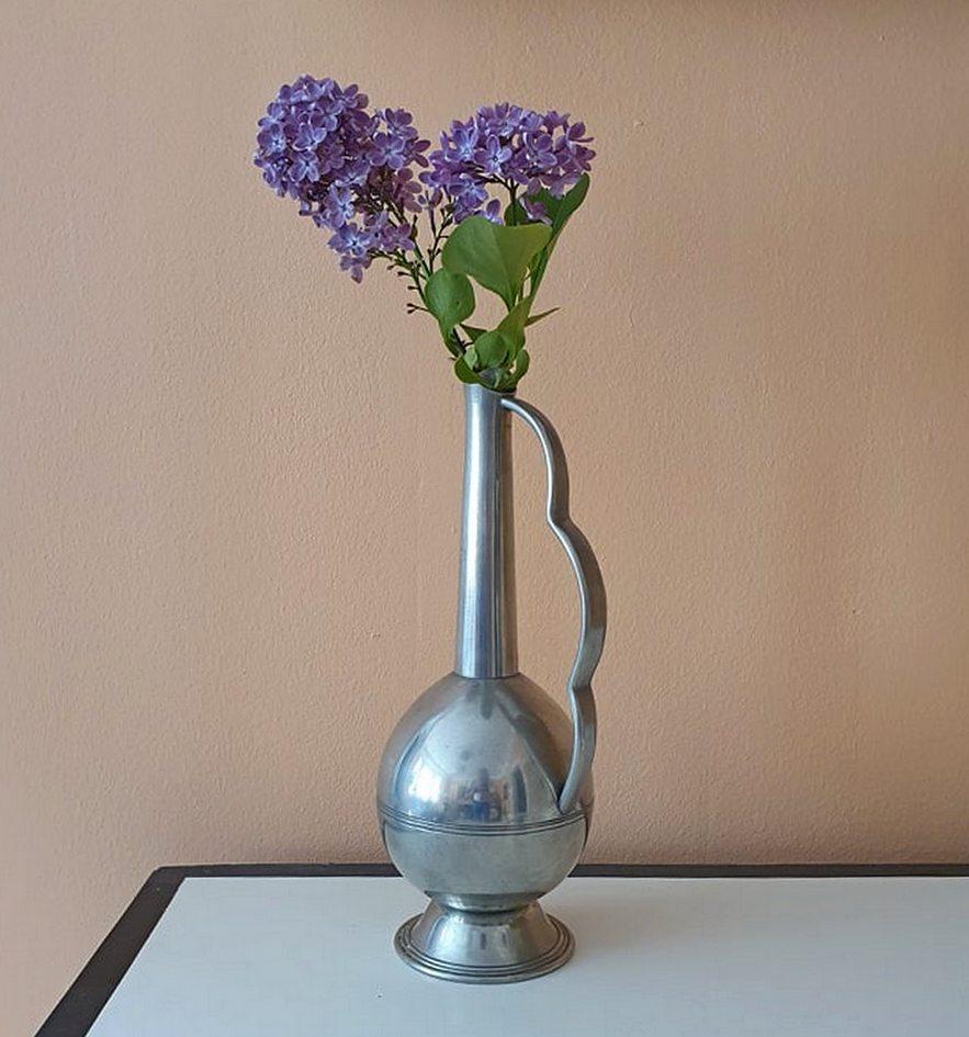 Swedish handmade Art Deco solid polished pewter vase in the shape of a pitcher. Made by GAB (Guldsmedsaktiebolaget) Sweden and stamped. Made in Stockholm.