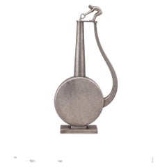 Vase figuratif suédois en étain Art déco par GAB, daté de 1937