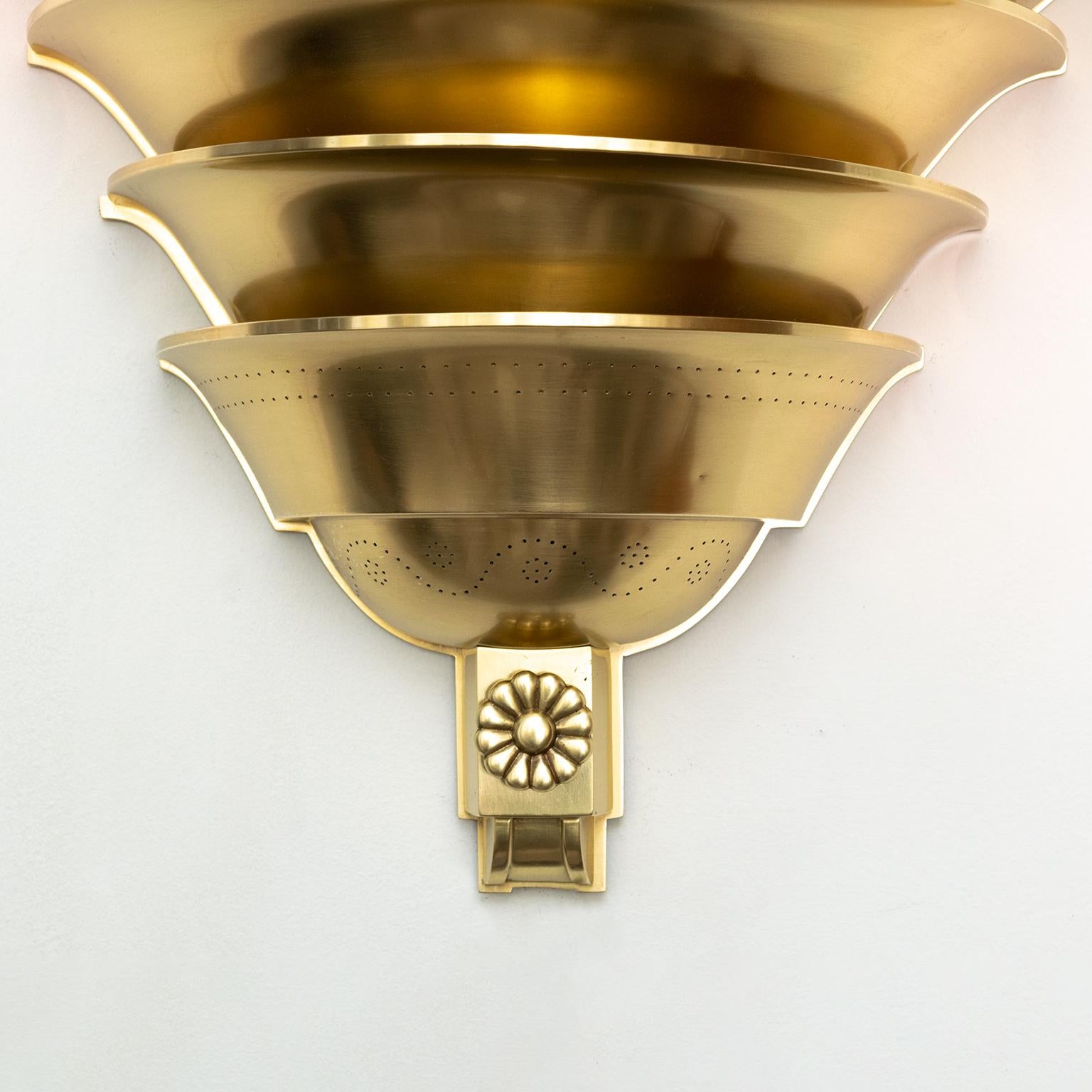 Swedish Art Deco Swedish Grace Brass Sconce with Glass Flames For Sale 2