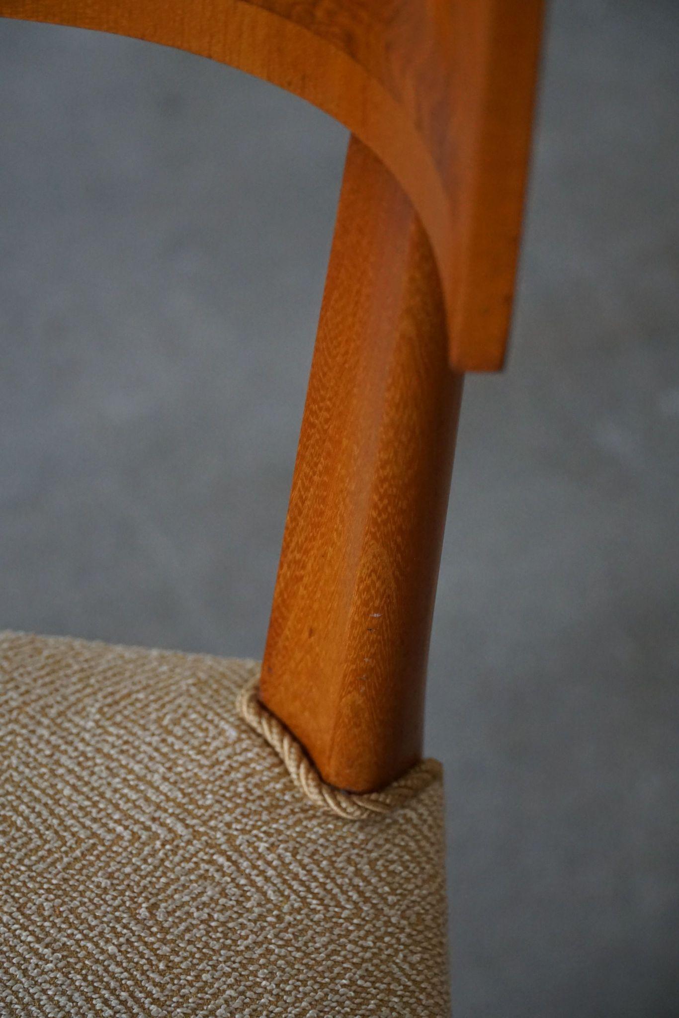 Swedish Art Deco, Set of 4 Klismos Chairs in Birch & Elm, Griffin Inlays, 1930s For Sale 10