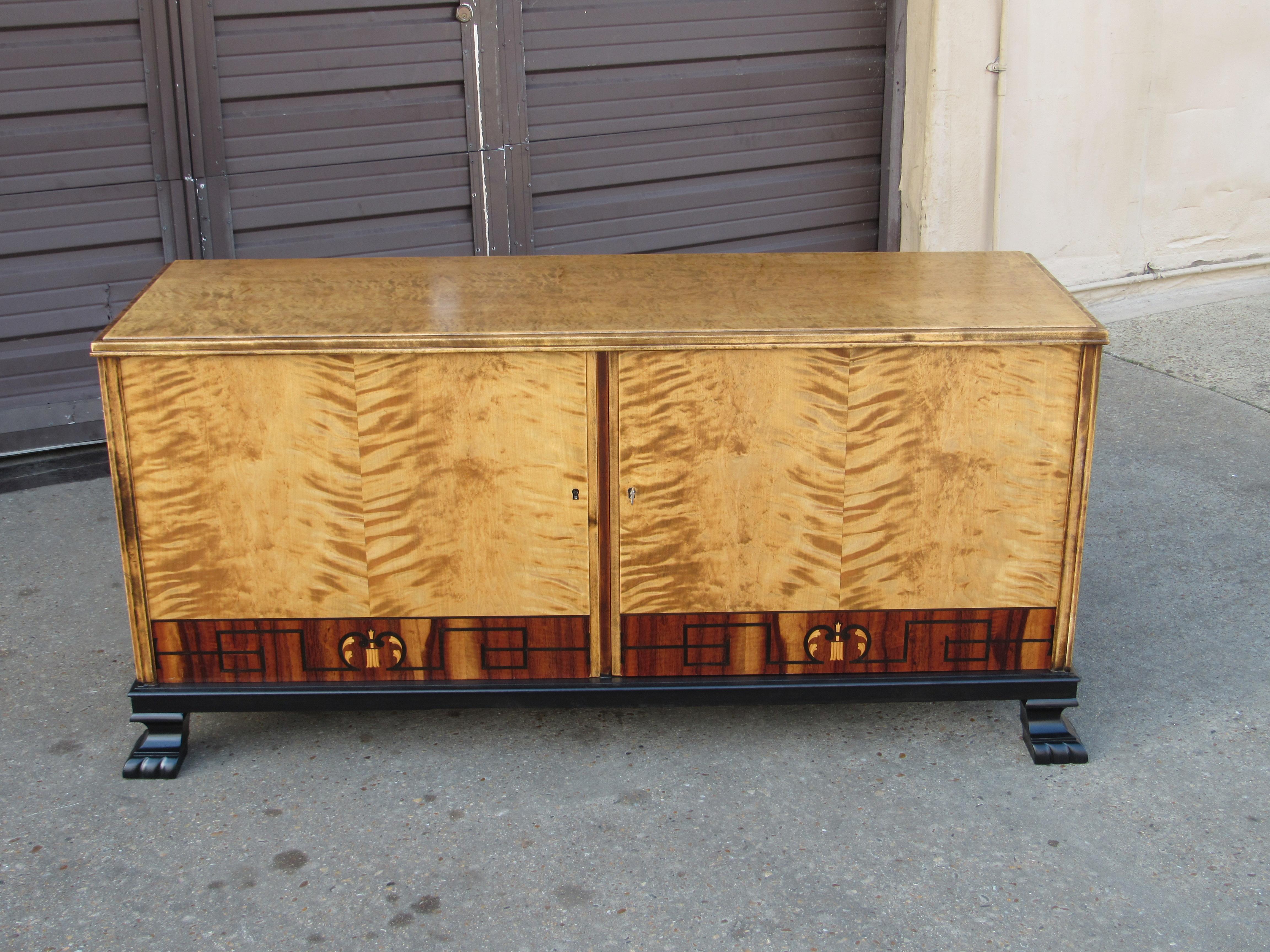Swedish Art Deco Sideboard/Cabinet in Golden Flame Birch and Rosewood circa 1930 For Sale 12