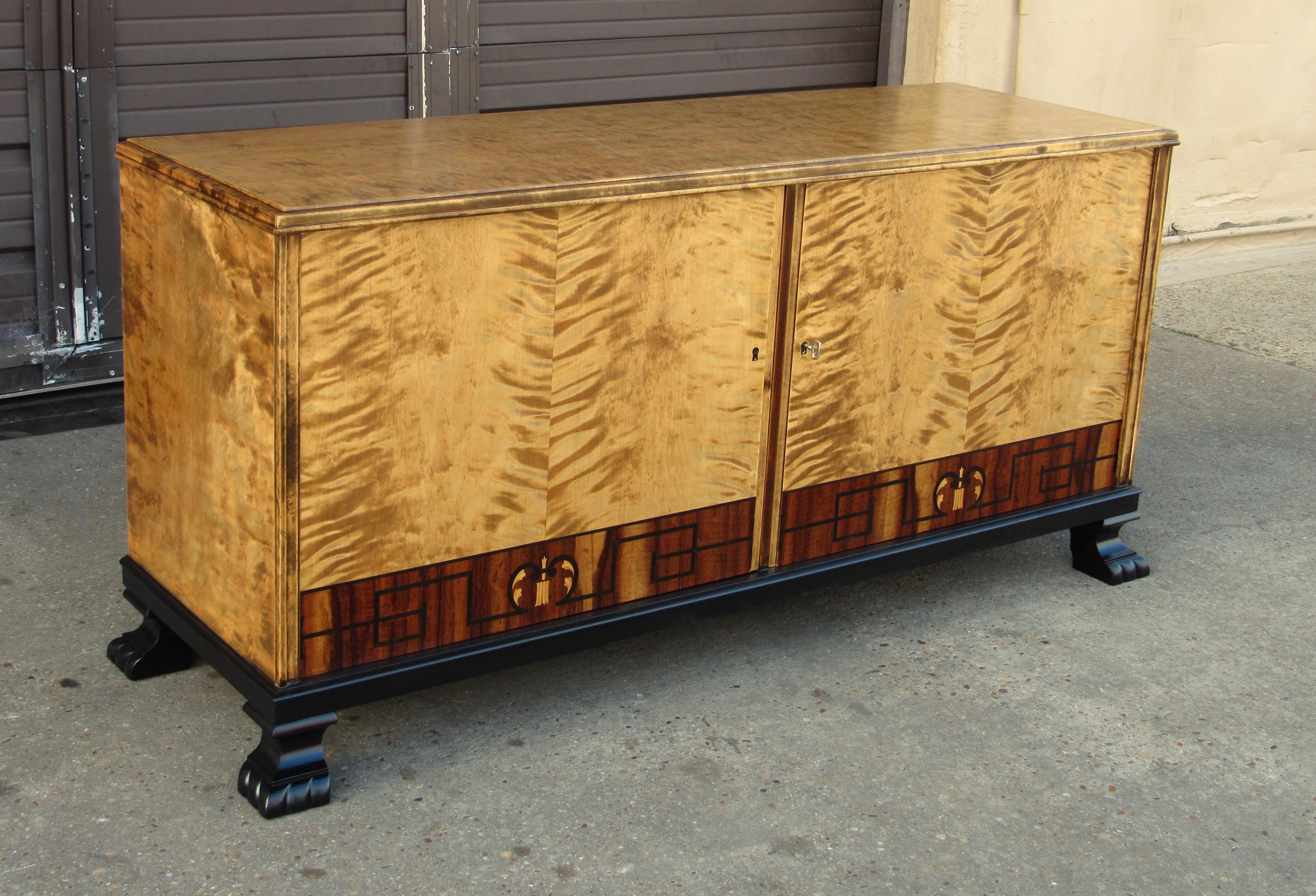 Swedish Art Deco Sideboard/Cabinet in Golden Flame Birch and Rosewood circa 1930 For Sale 1