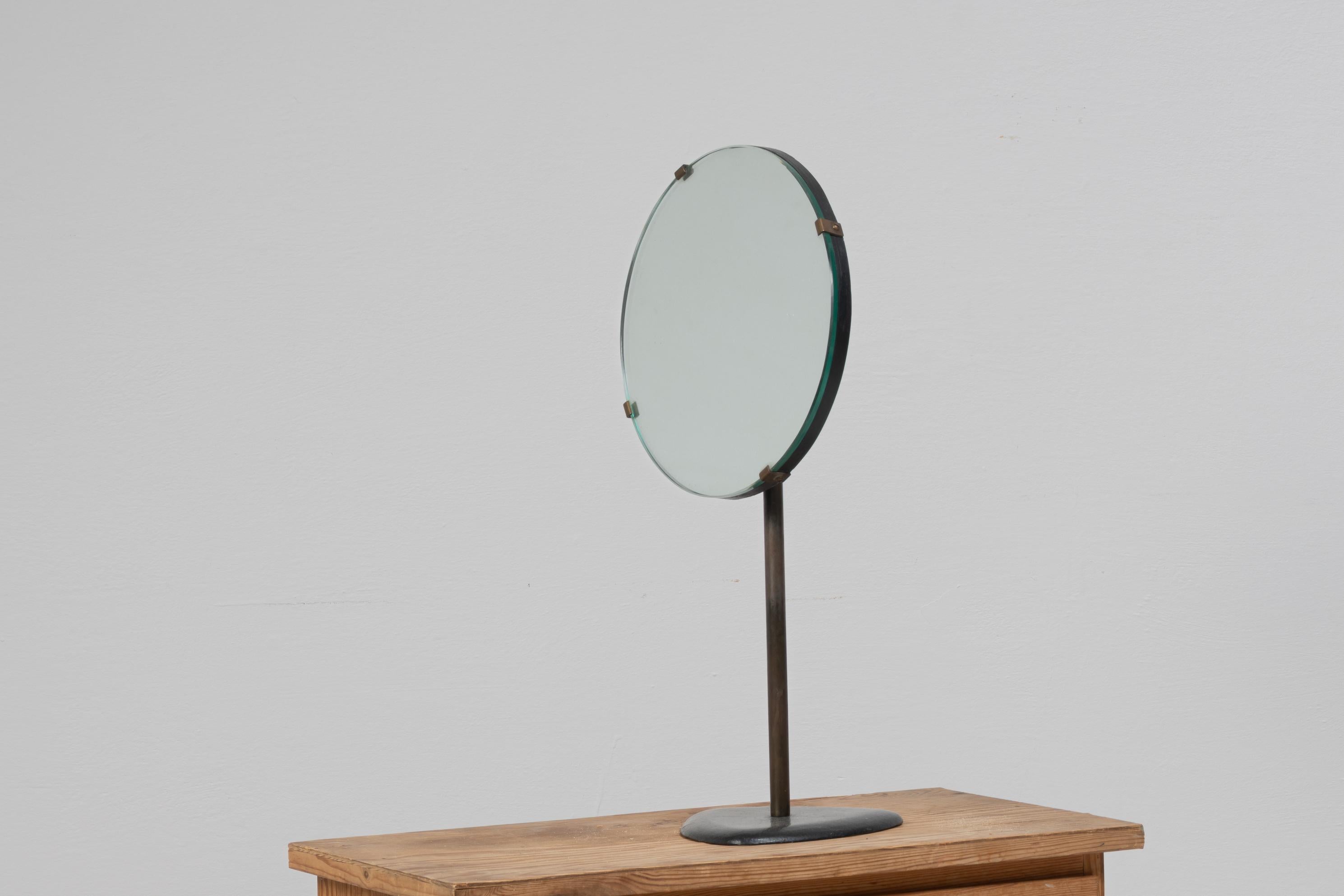 Art déco Miroir de table suédois Art Déco en fer massif en vente