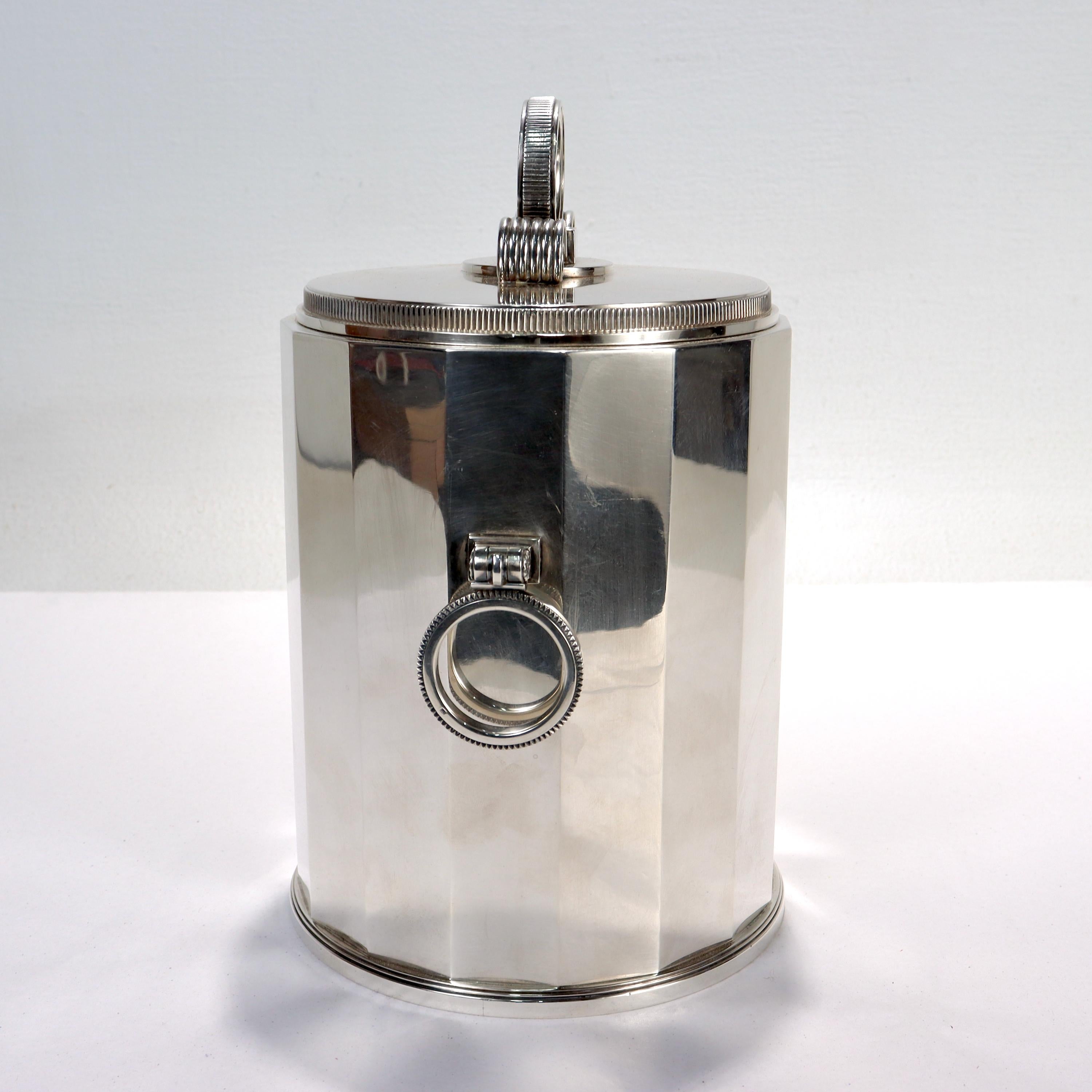 Contenitore o Humidor svedese in argento Sterling Art Deco di Erik Fleming per Borgila In condizioni buone in vendita a Philadelphia, PA
