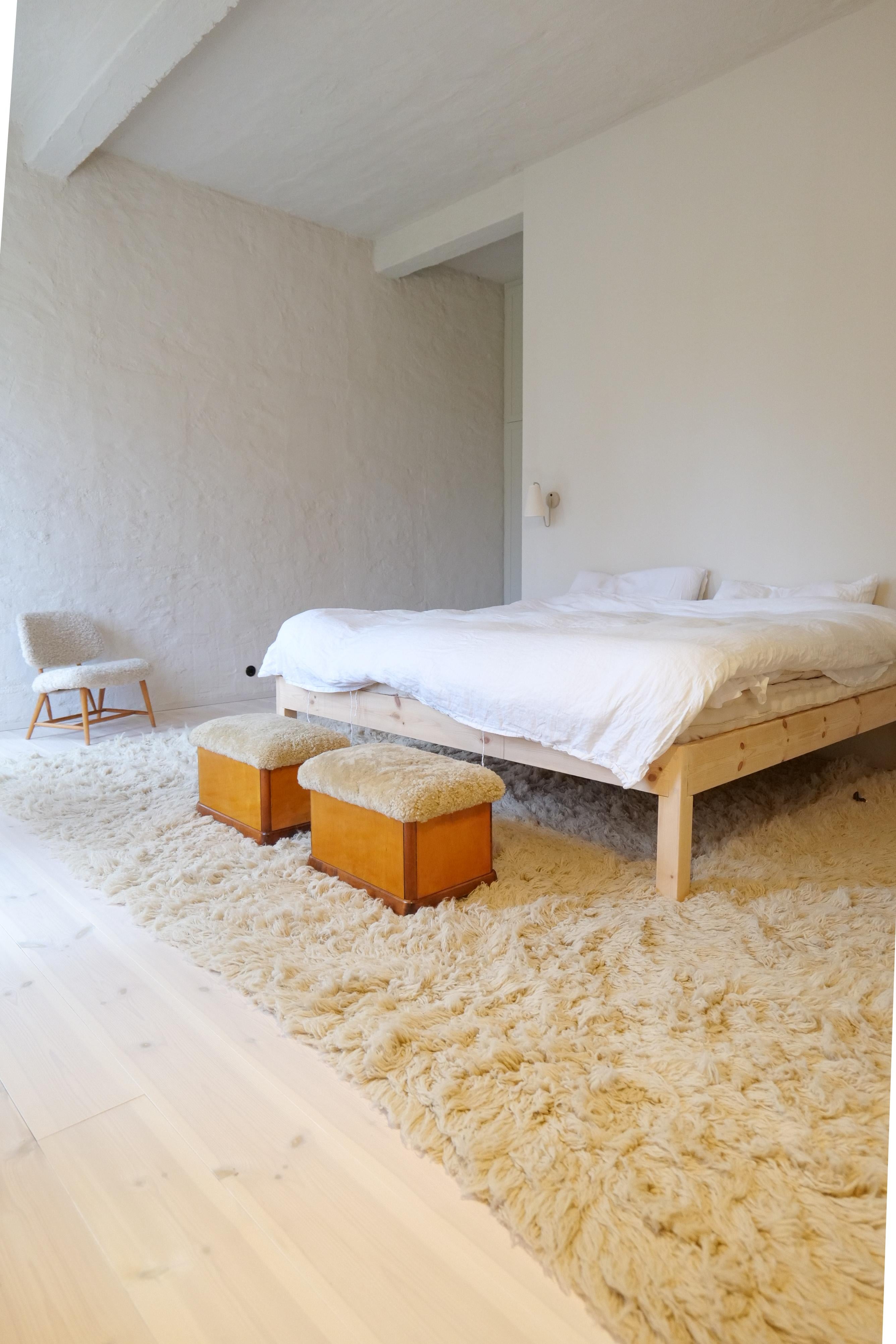 Swedish Art Deco Stools in Lacquered Birch and Sheepskin/Shearling Seat 1940s For Sale 2