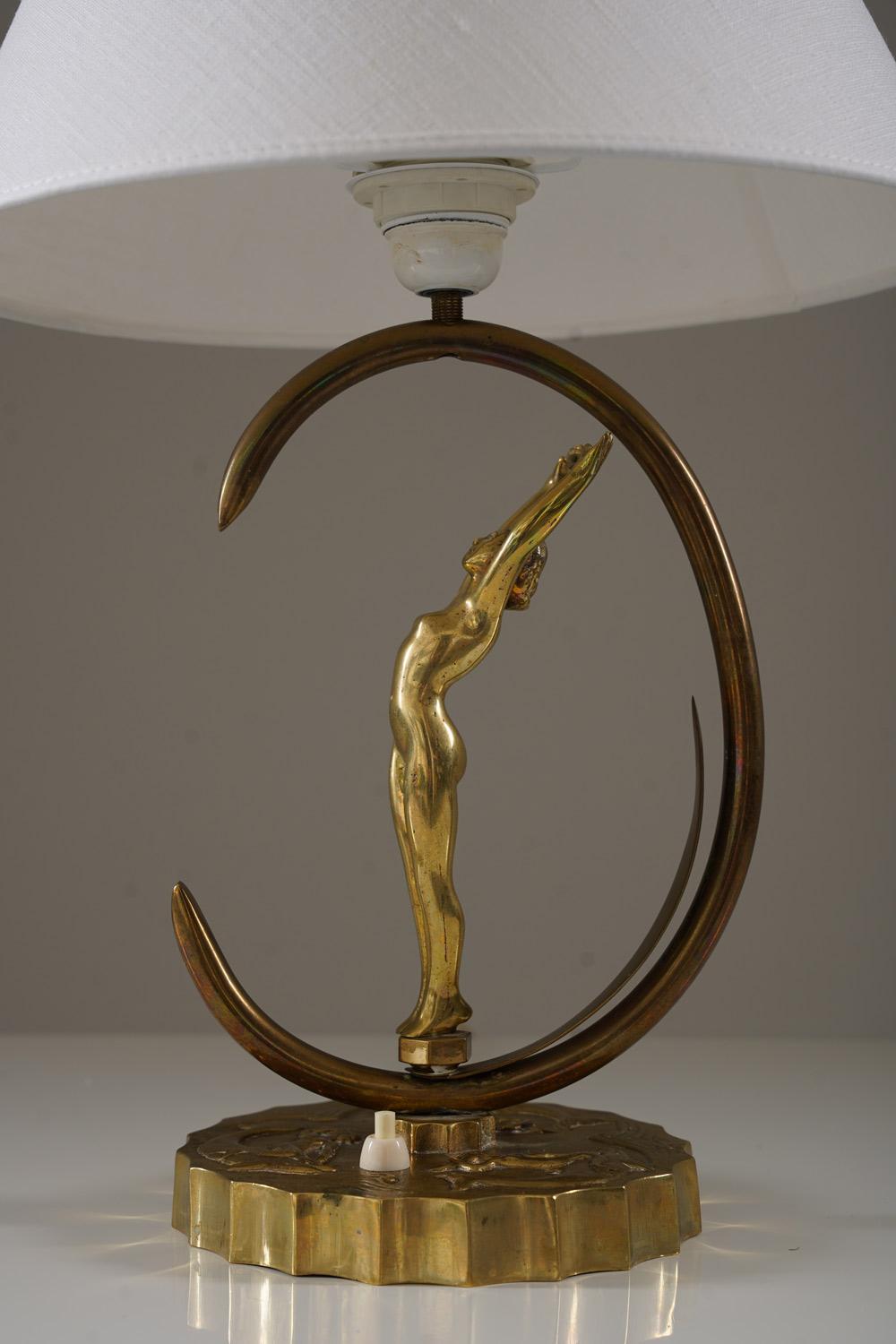 Suédois Lampe de table Art déco suédoise en laiton en vente