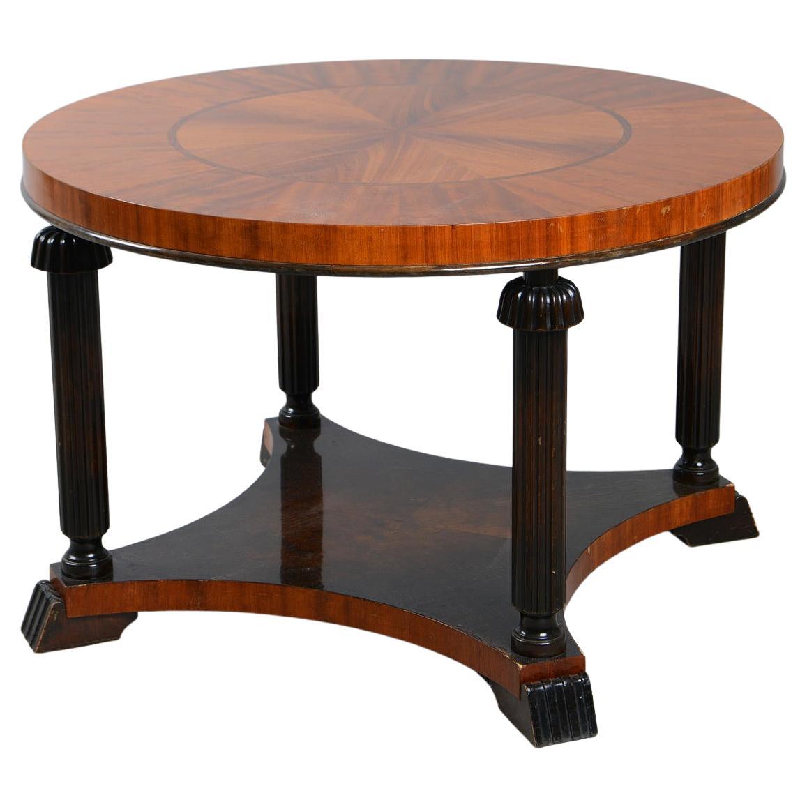 Mesa redonda sueca Art Déco de nogal y caoba de Reimers Mjölby, años 20 en venta