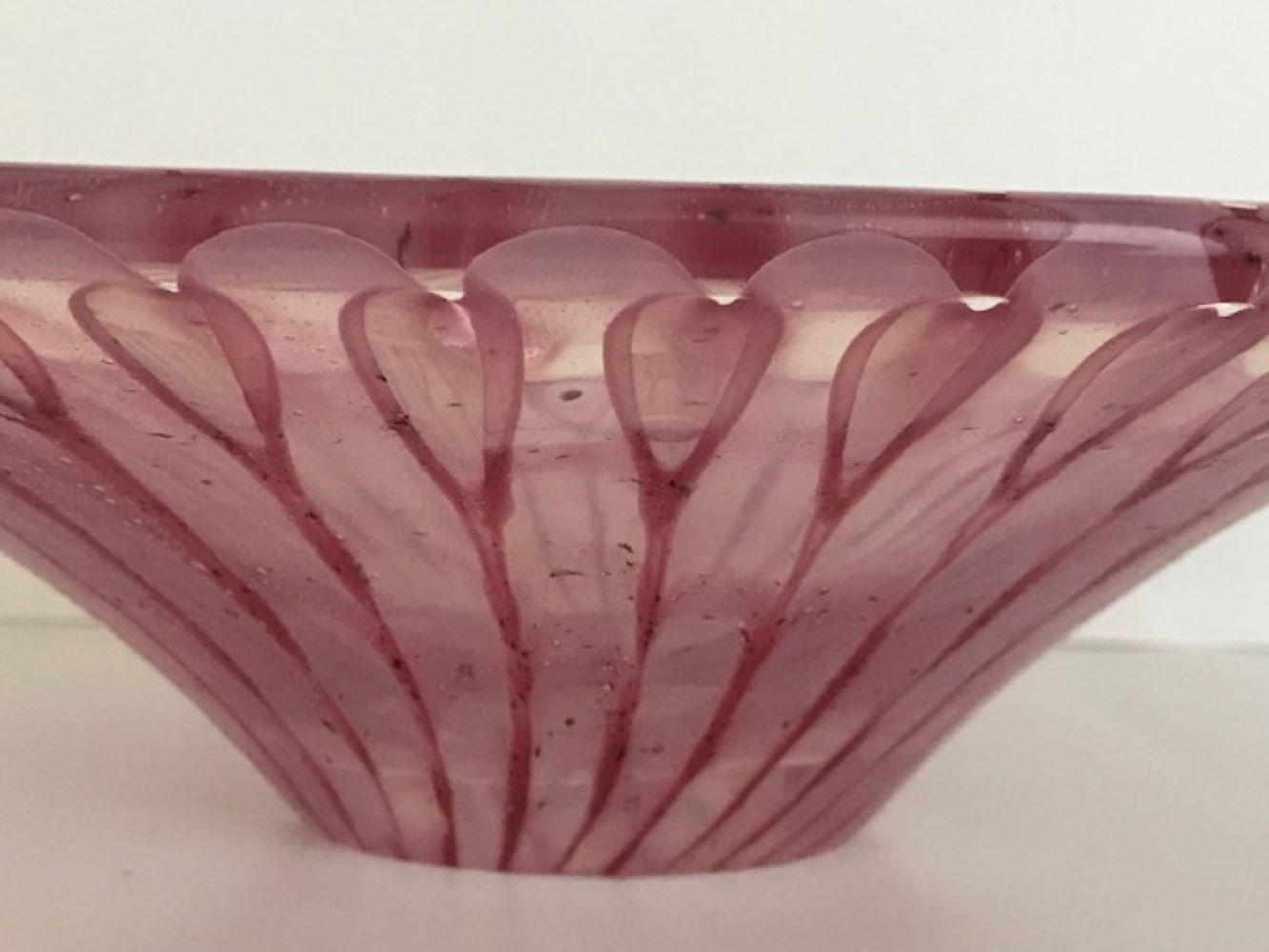 Swedish Art Glass Bowl by Vicke Lindstrand for Kosta, Circa 1950's 7