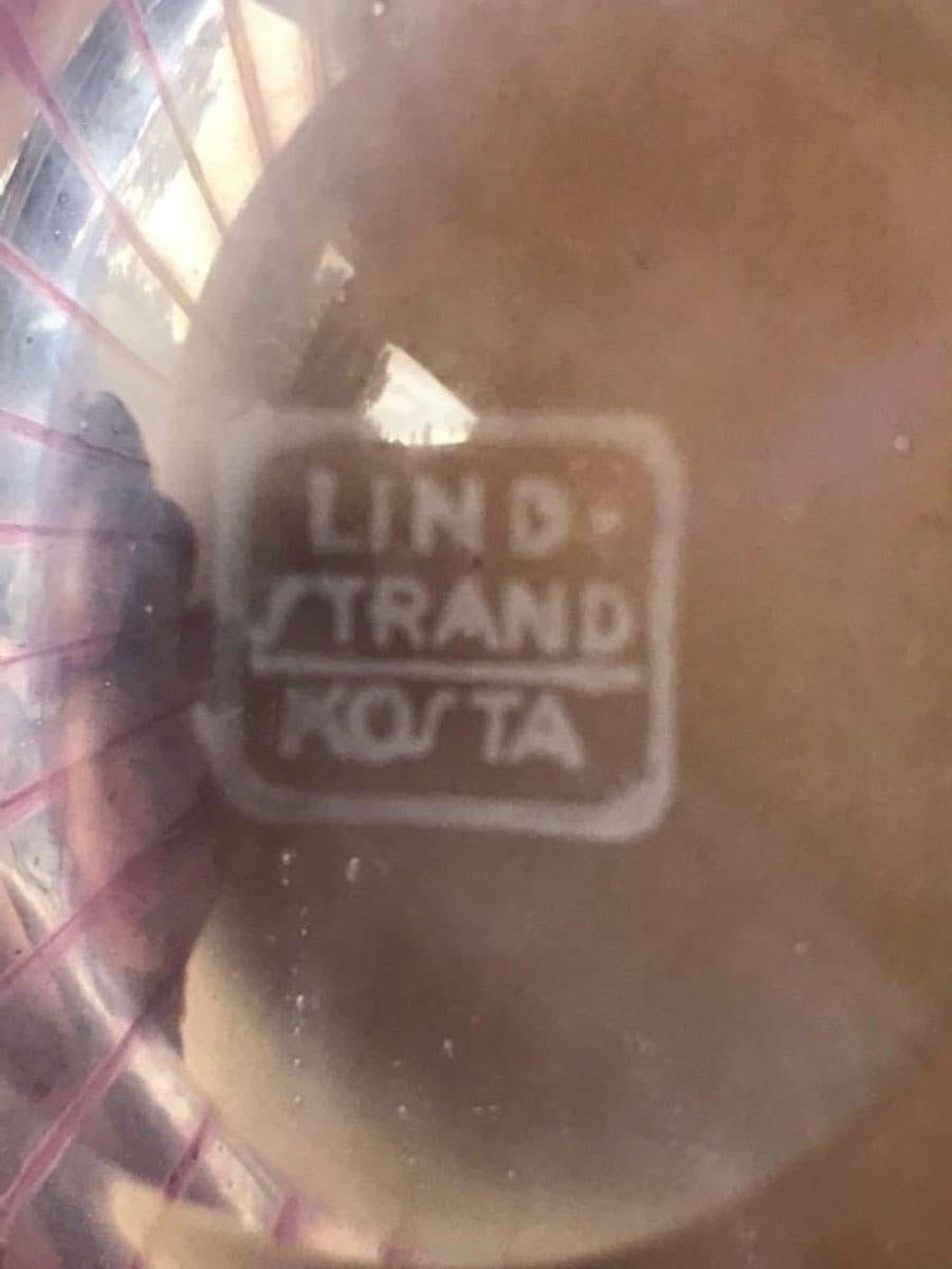 Swedish Art Glass Bowl by Vicke Lindstrand for Kosta, Circa 1950's 2