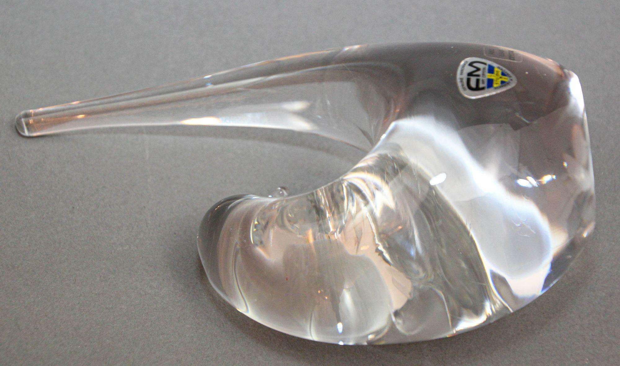 Swedish Art Glass Crystal Bird Paperweight by FM Konstglas 1970s For Sale 4