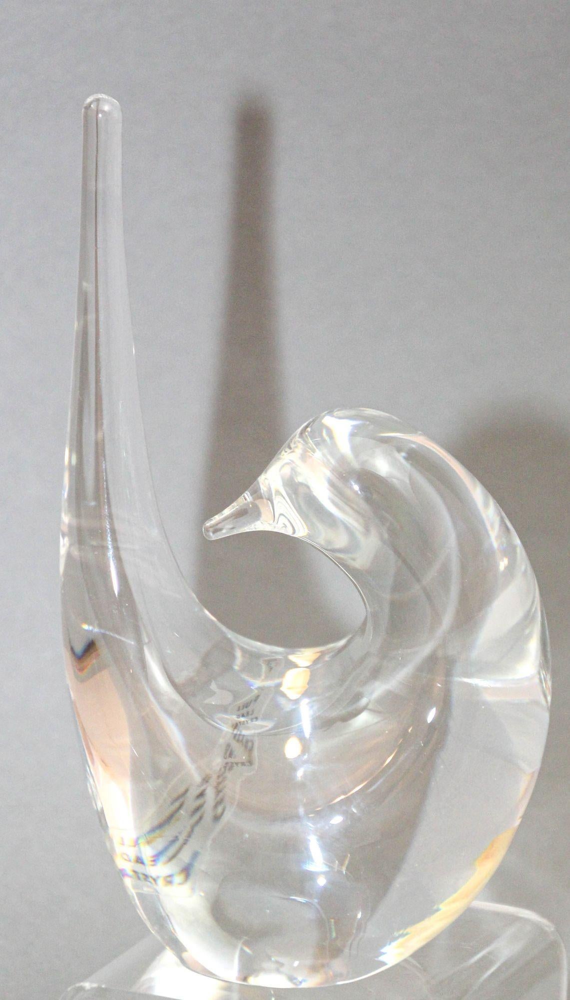 Swedish Art Glass Crystal Bird Paperweight by FM Konstglas 1970s In Good Condition For Sale In North Hollywood, CA