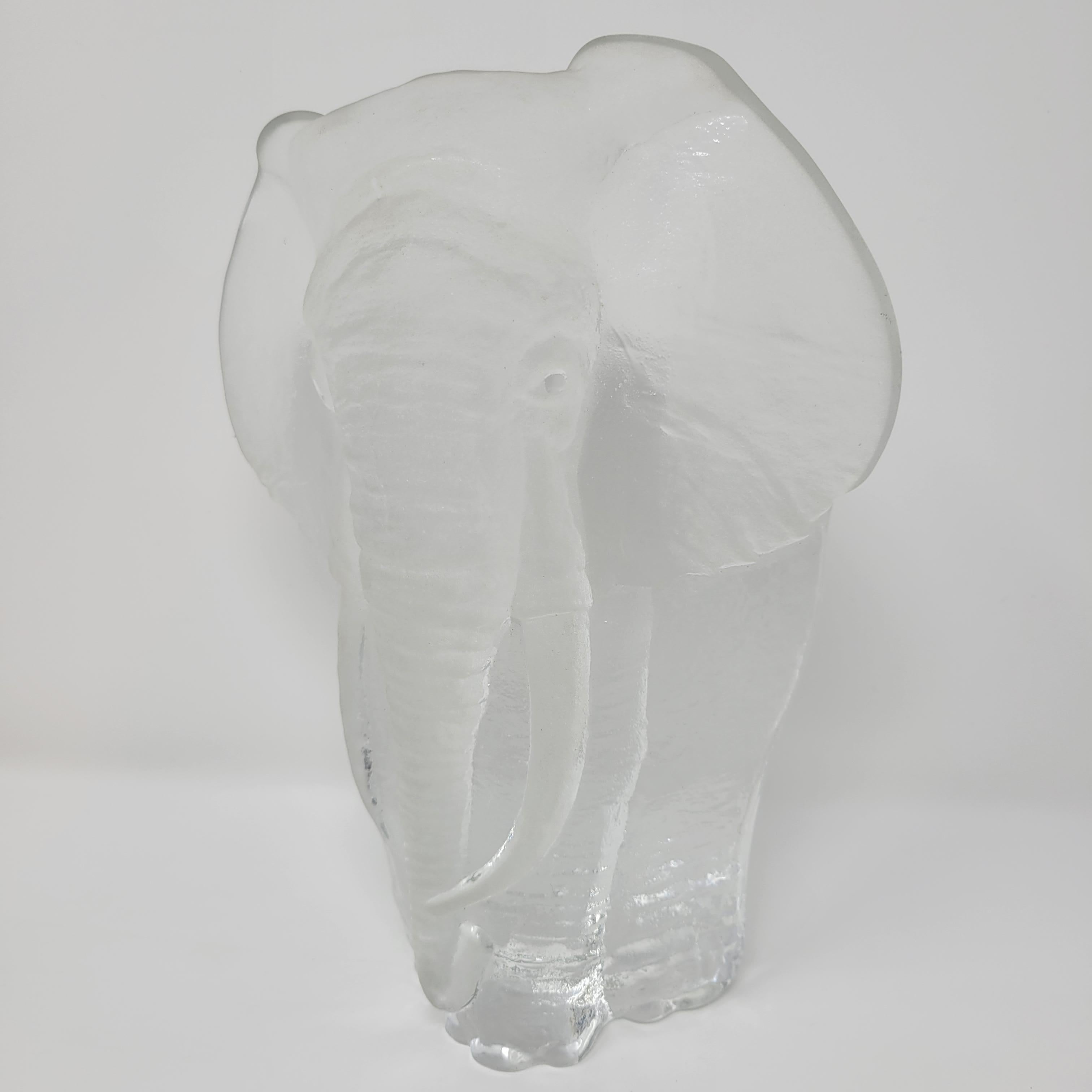 Swedish art glass Elefant im Zustand „Gut“ im Angebot in New Orleans, LA