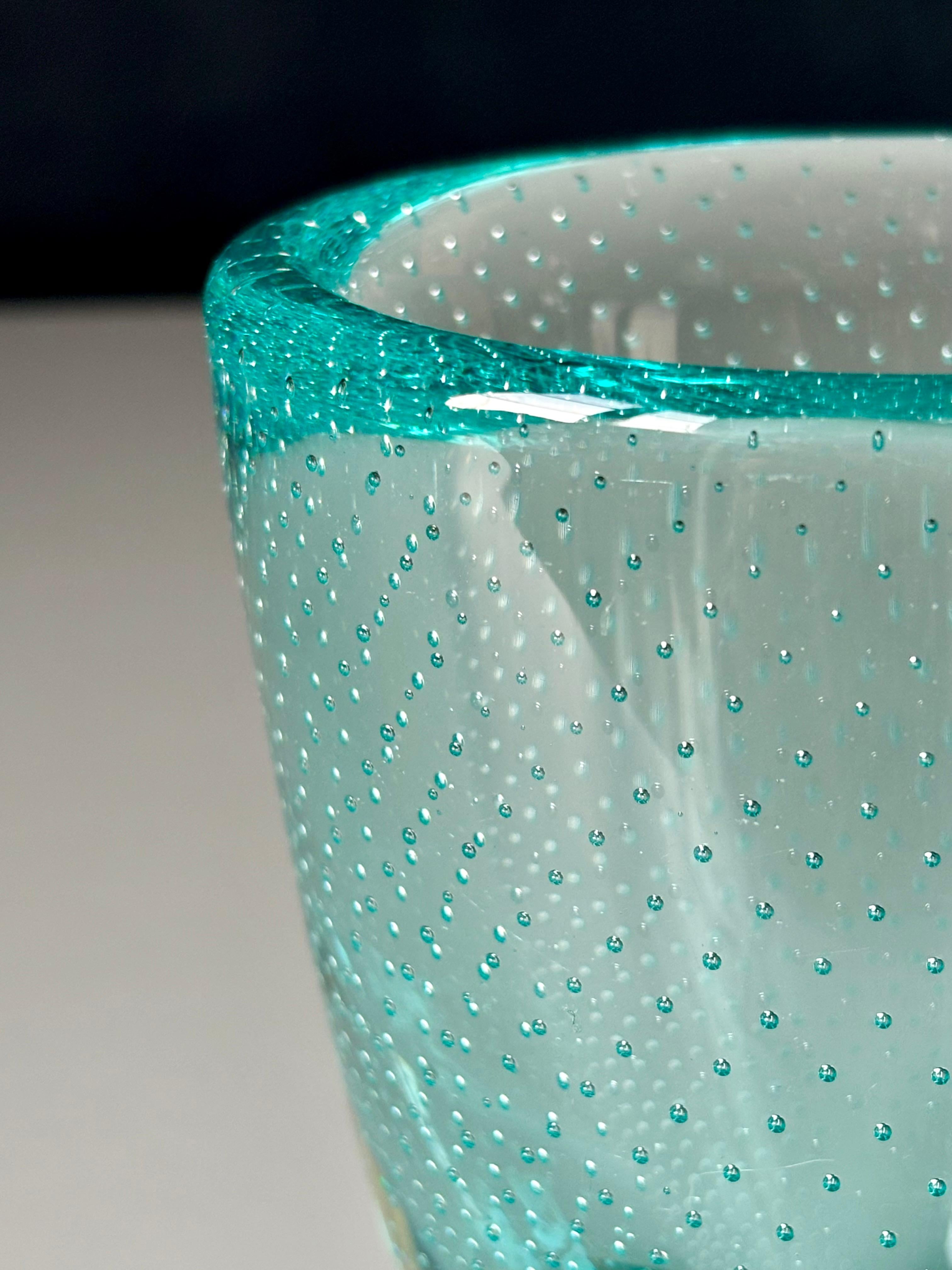 Verre Vase à bulles en verre d'art suédois, années 1950 en vente