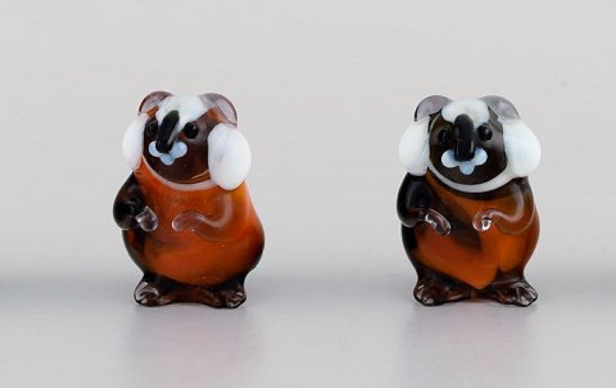 Suédois Verre d'art suédois, dix figures miniatures en verre d'art soufflé à la bouche, années 1970-1980 en vente