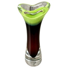 Schwedische Vase aus Kunstglas von Paul Kedelv für Flygsfors, Mitte des Jahrhunderts